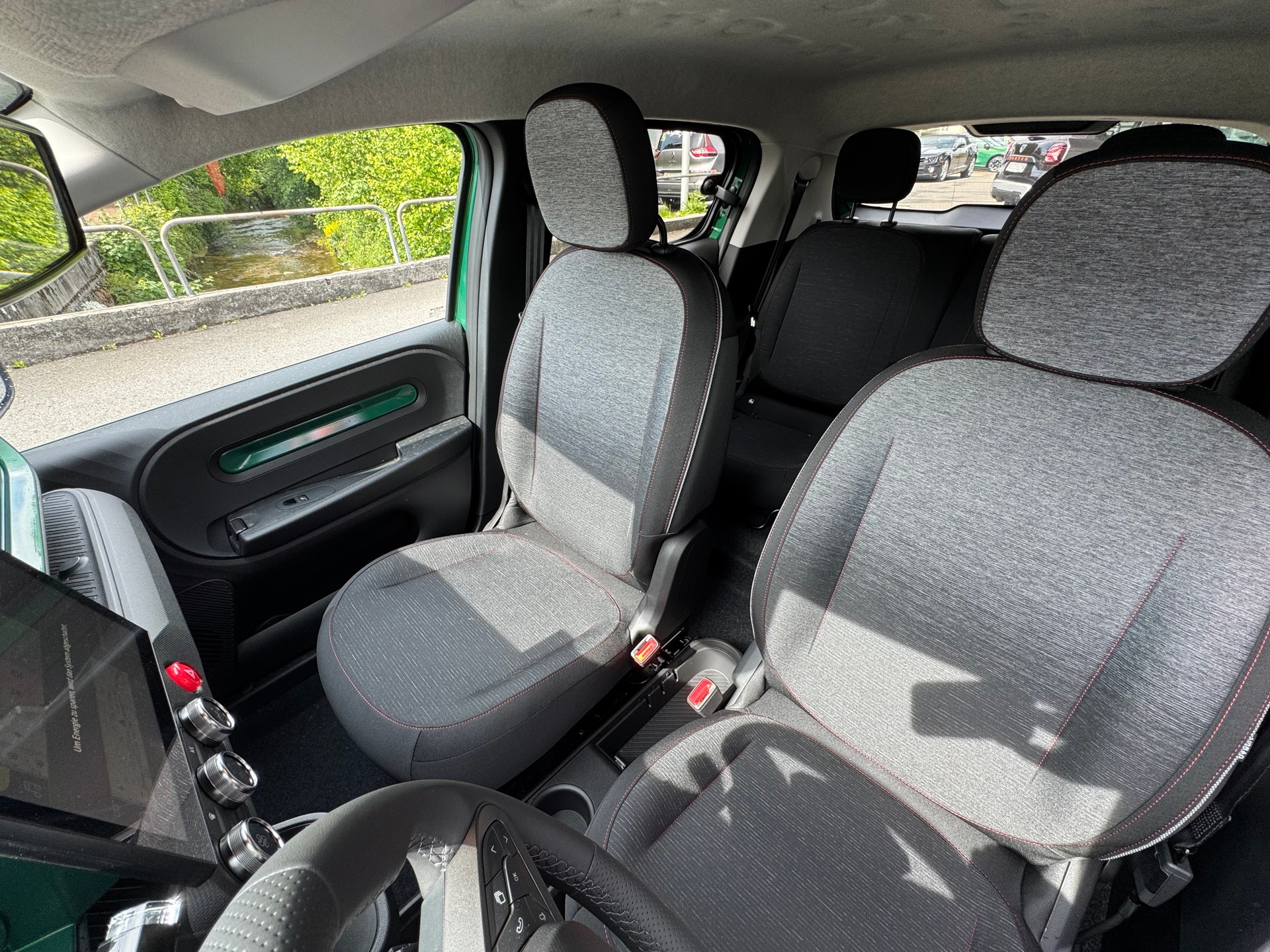RENAULT Twingo E-Tech 27kWh Techno-image-13