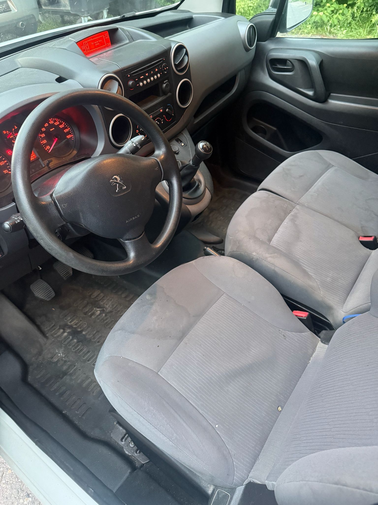 PEUGEOT Partner 1.6 BlueHDI S&S Active-image-4