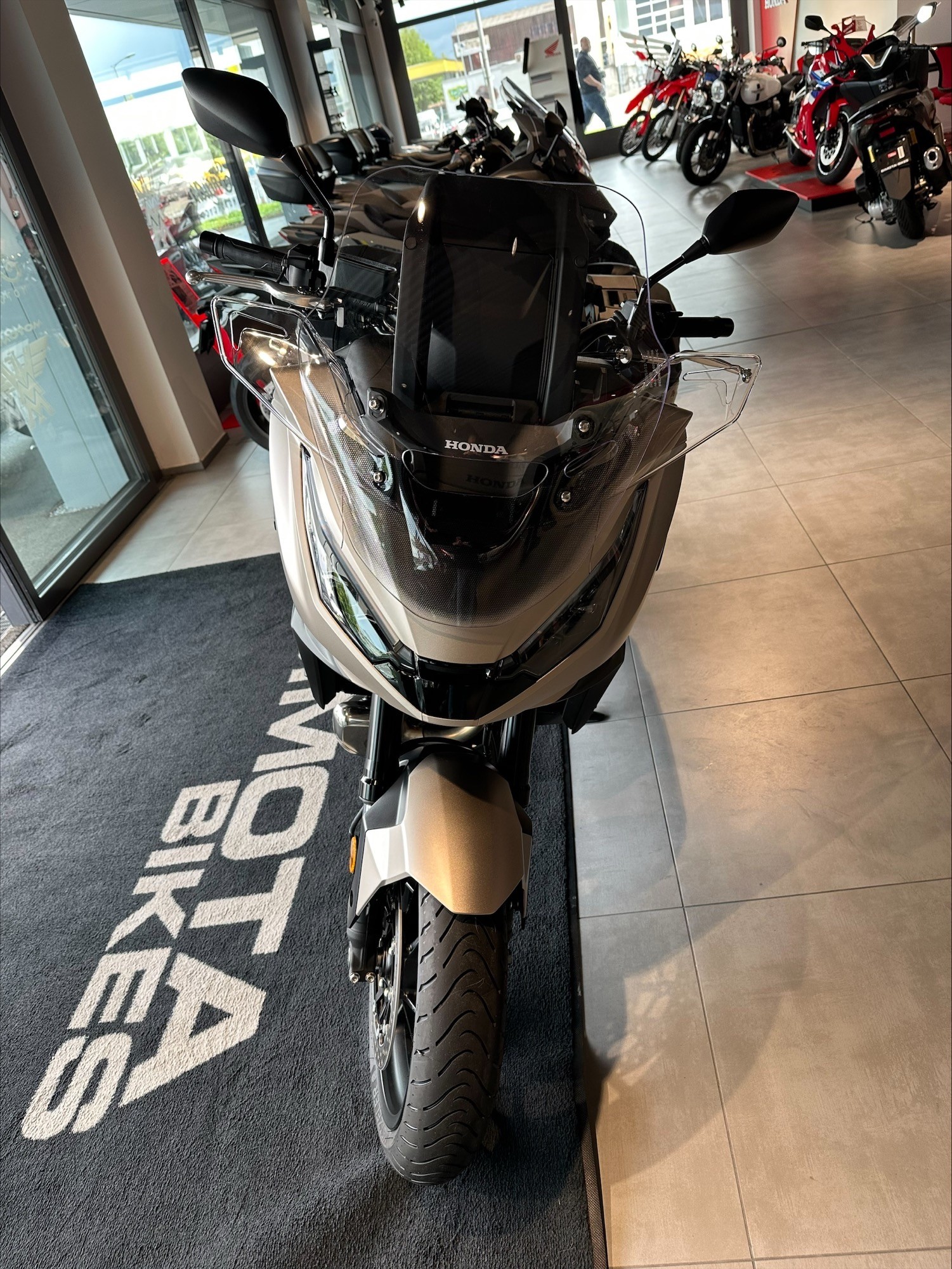HONDA NT 1100 AT ED-showroom-element-2