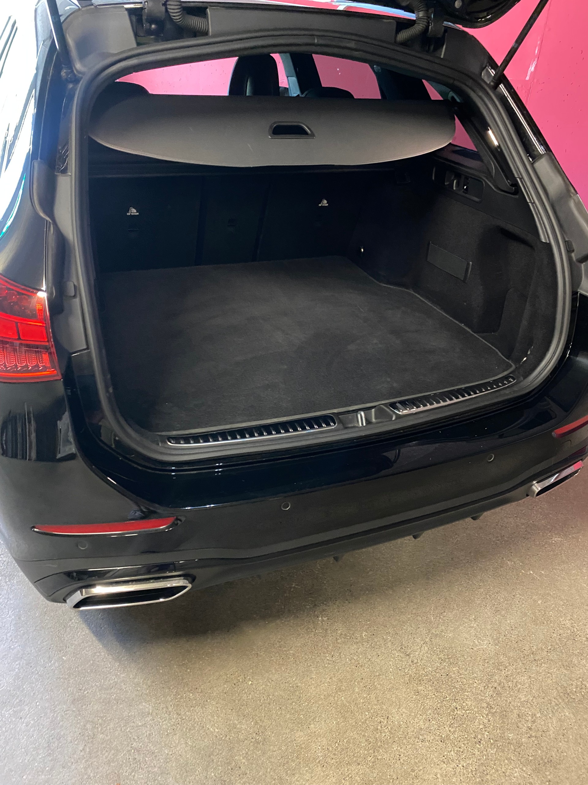 MERCEDES-BENZ C 300 4 Matic AMG Line Kombi noch 2 Jahre MB Garantie-image-4