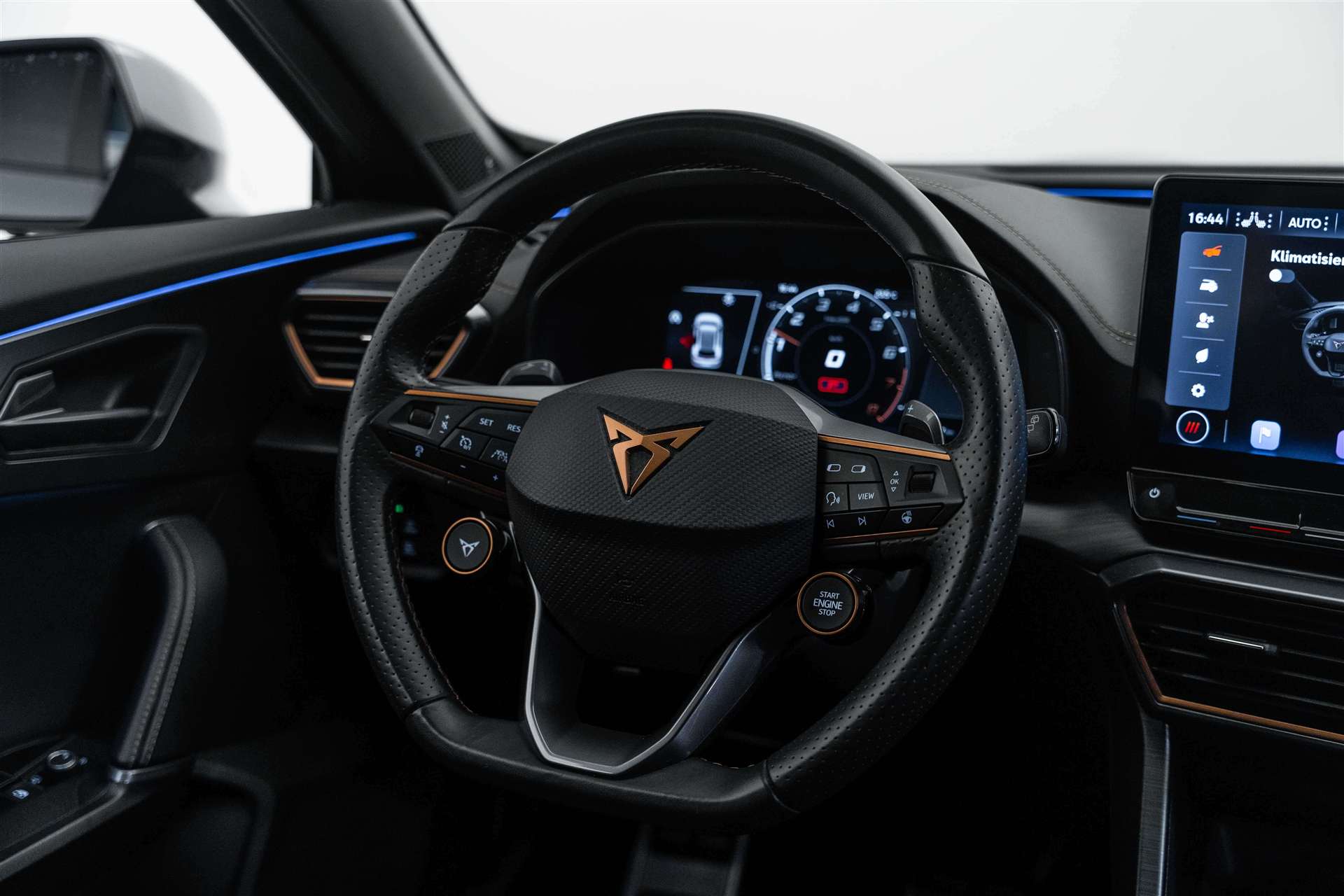 CUPRA Formentor 2.0TSI VZ 4Drive DSG 370PS-image-11