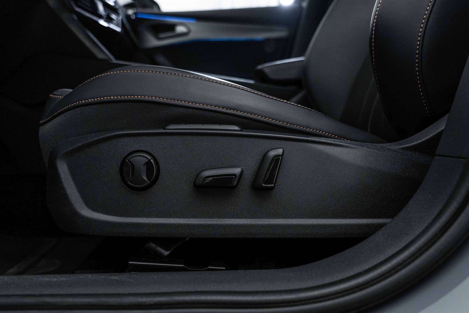 CUPRA Formentor 2.0TSI VZ 4Drive DSG 370PS-image-16