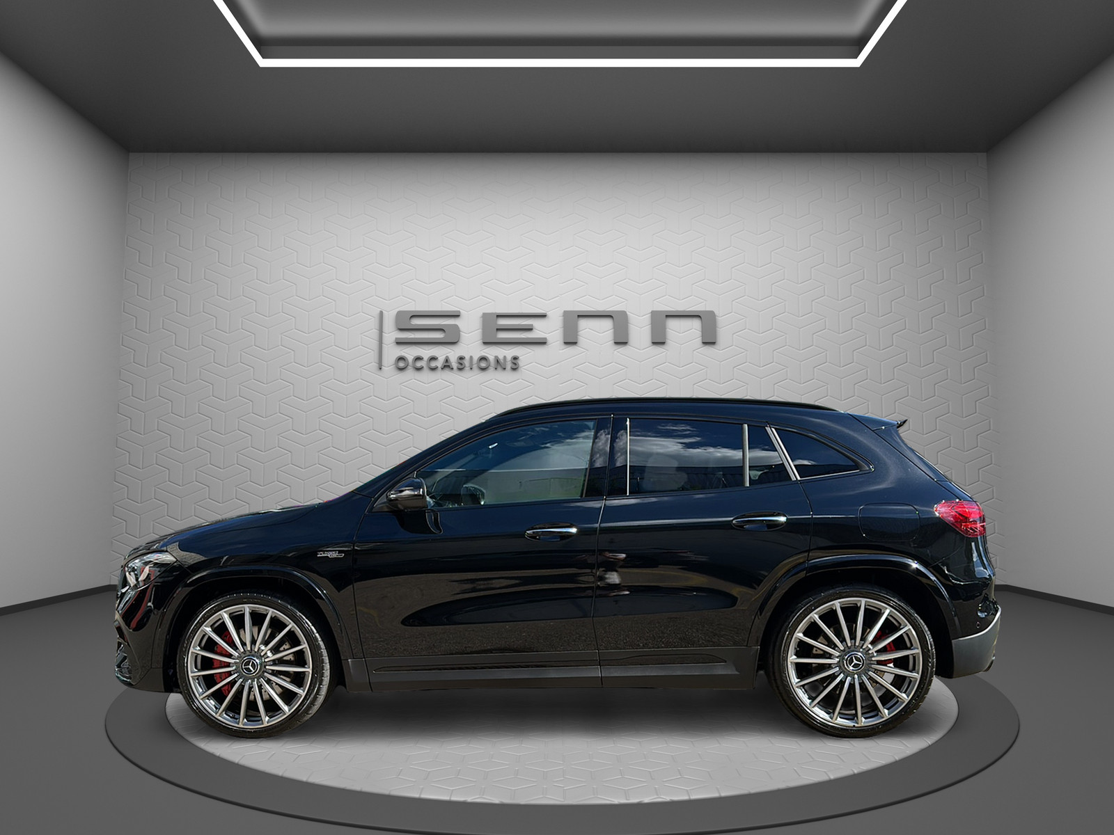 MERCEDES-BENZ GLA AMG 45 S 4Matic+ 8G-DCT-image-2
