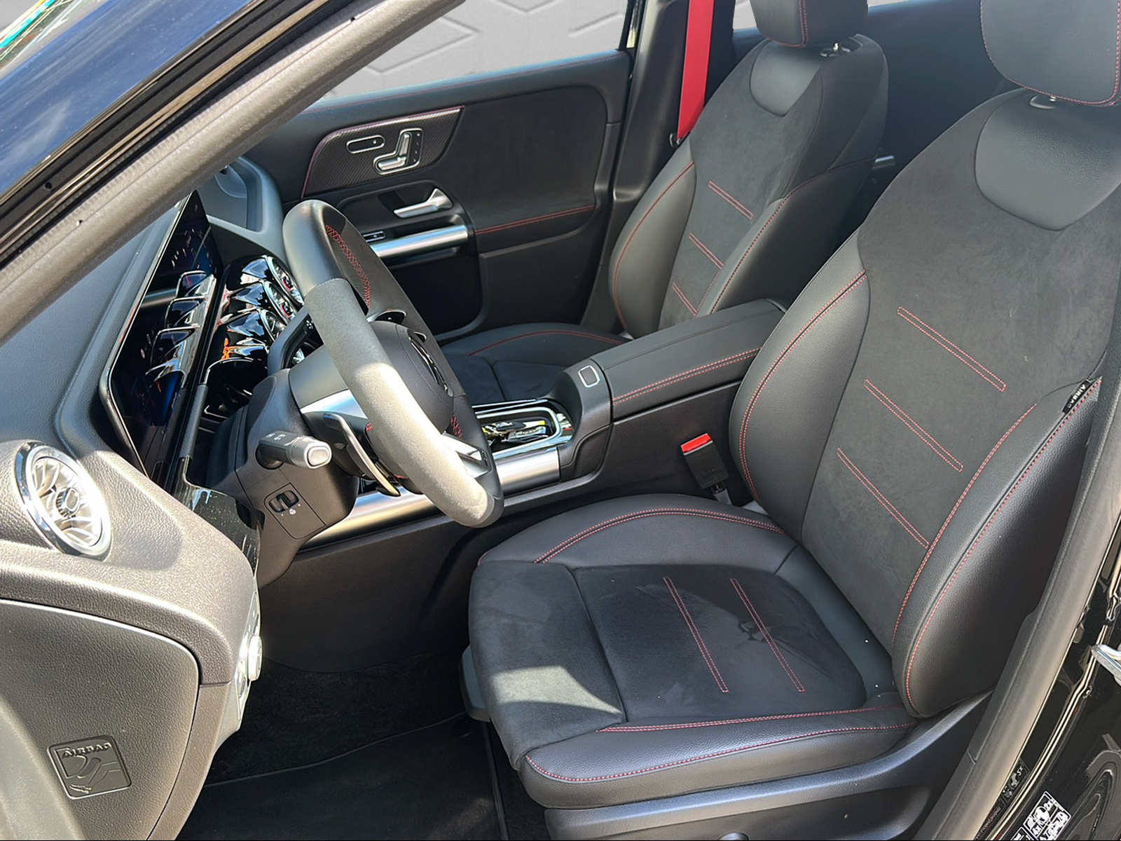 MERCEDES-BENZ GLA AMG 45 S 4Matic+ 8G-DCT-image-10