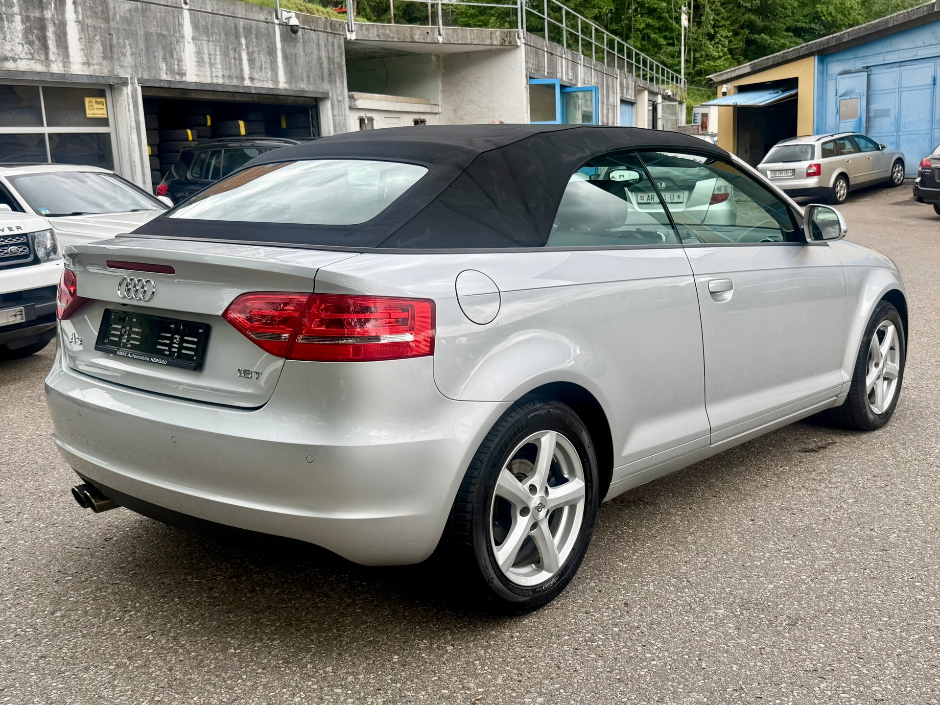 AUDI A3 Cabriolet 1.8 TFSI Ambition-image-8