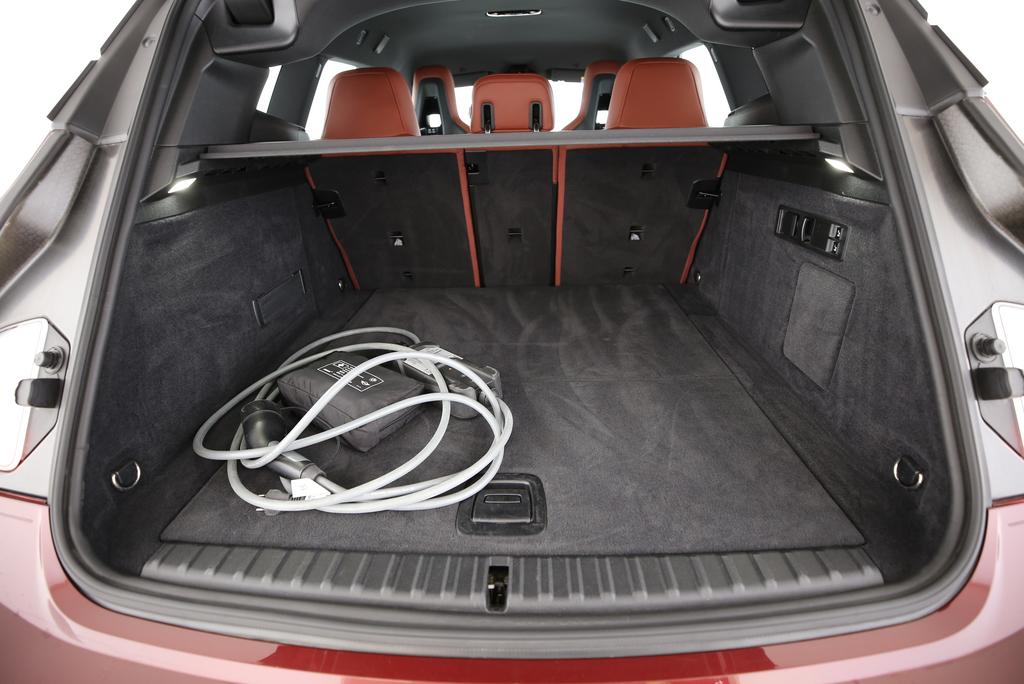 BMW iX xDrive50-image-15