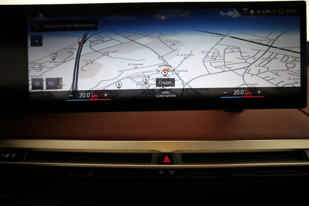 BMW iX xDrive50-image-6