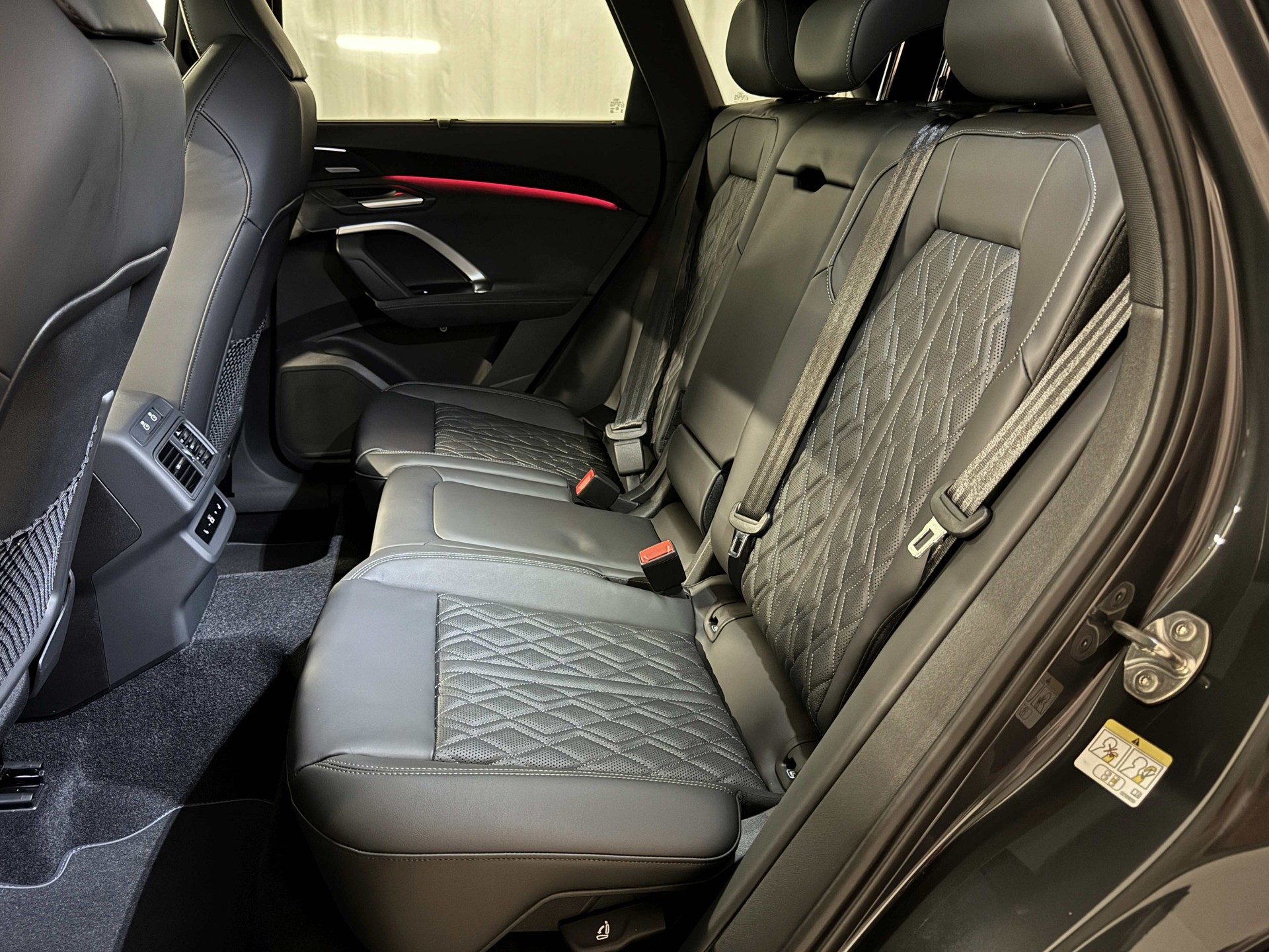 AUDI Q5 TDI quattro 220 kW S-tronic-image-16