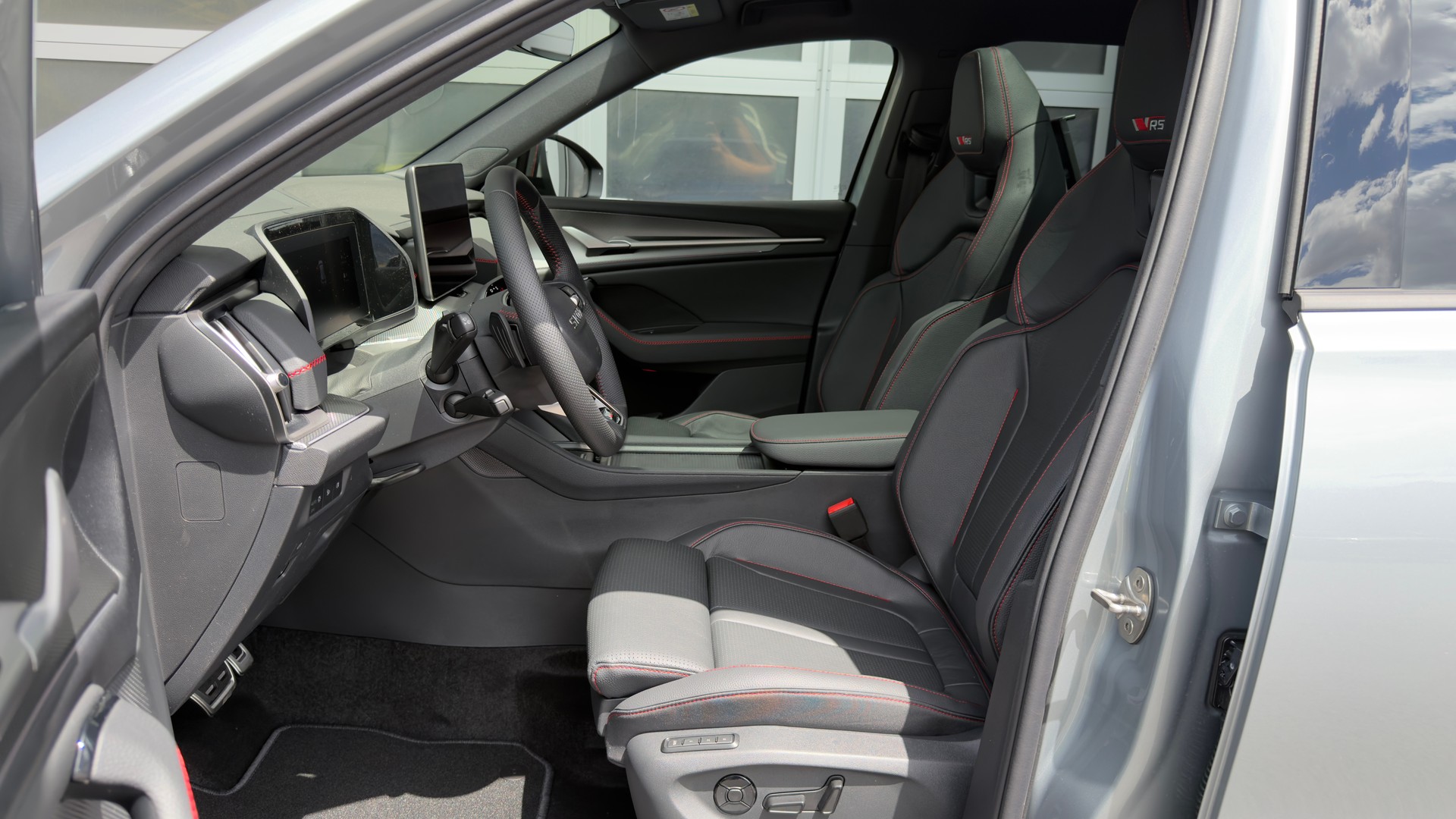 SKODA Kodiaq RS 2.0 TSI 265PS 7DSG 4x4 2.0 TSI 265PS 7DSG 4x4 2000ccm 265PS/195kW 4 Zylinder TSI Benzin-image-13
