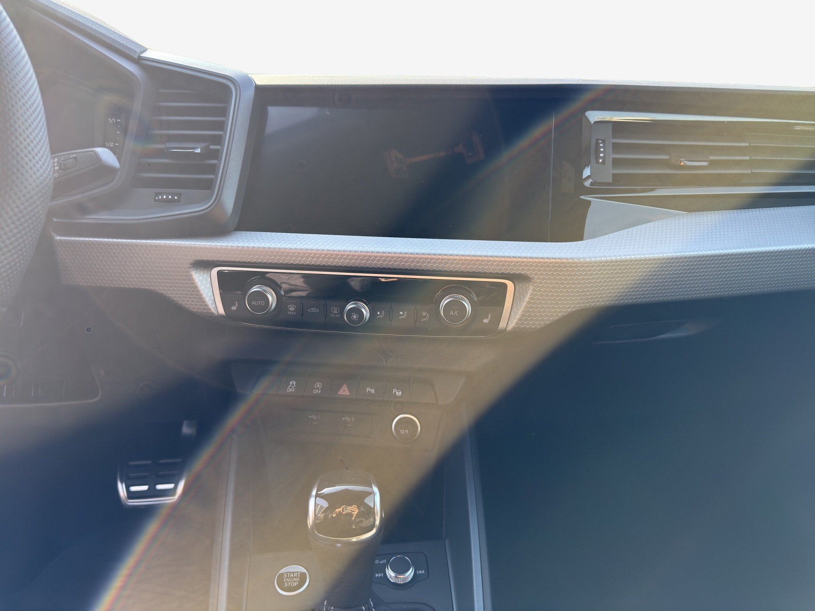 AUDI A1 Sportback 30 TFSI S Line Attraction S-tronic-image-10