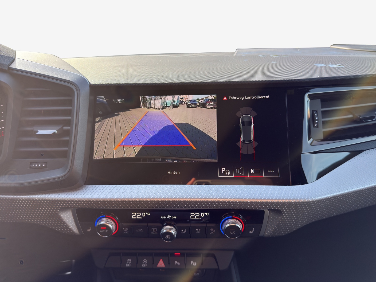 AUDI A1 Sportback 30 TFSI S Line Attraction S-tronic-image-14
