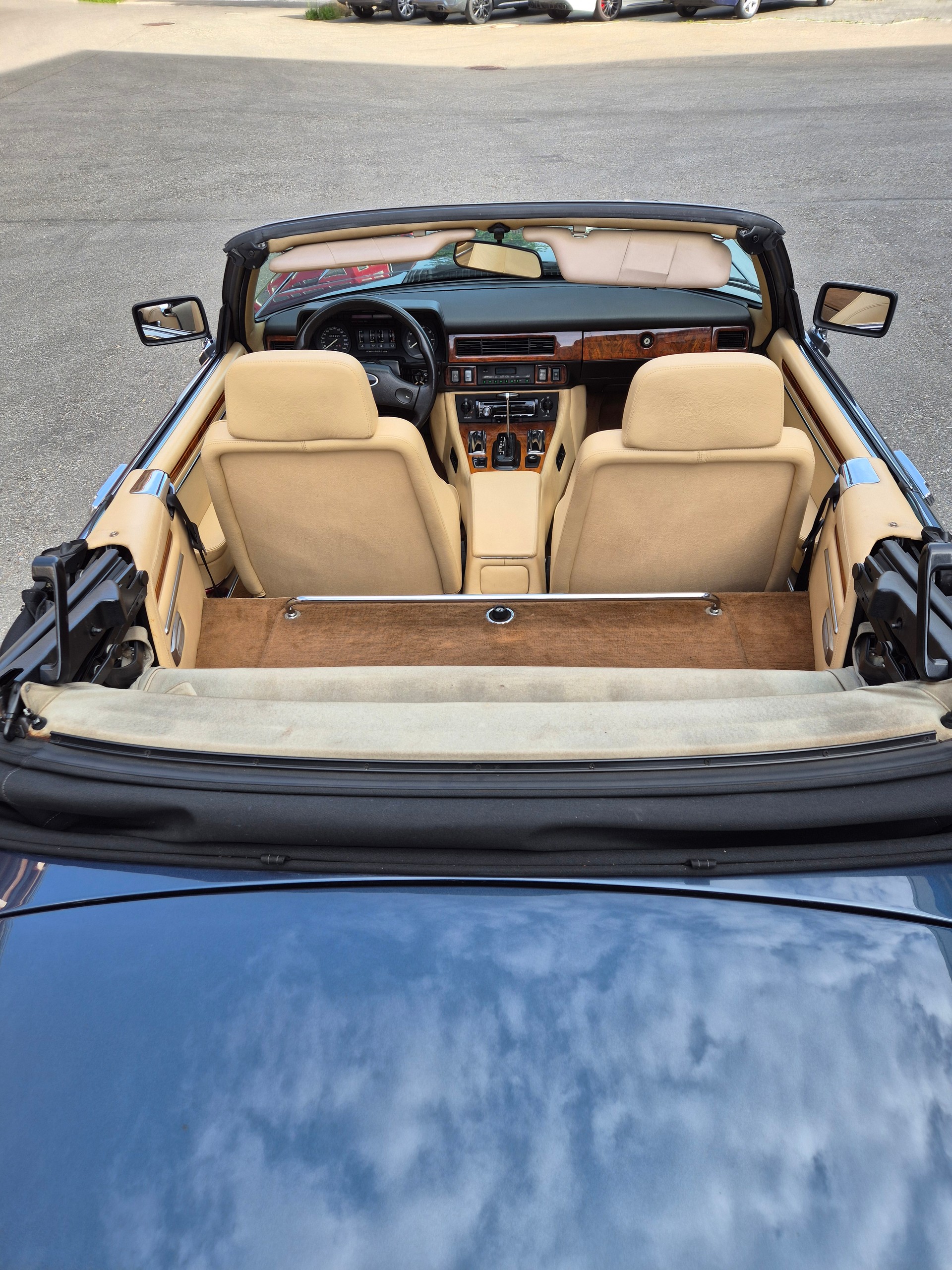 JAGUAR XJS 5.3 V12 Convertible-image-9