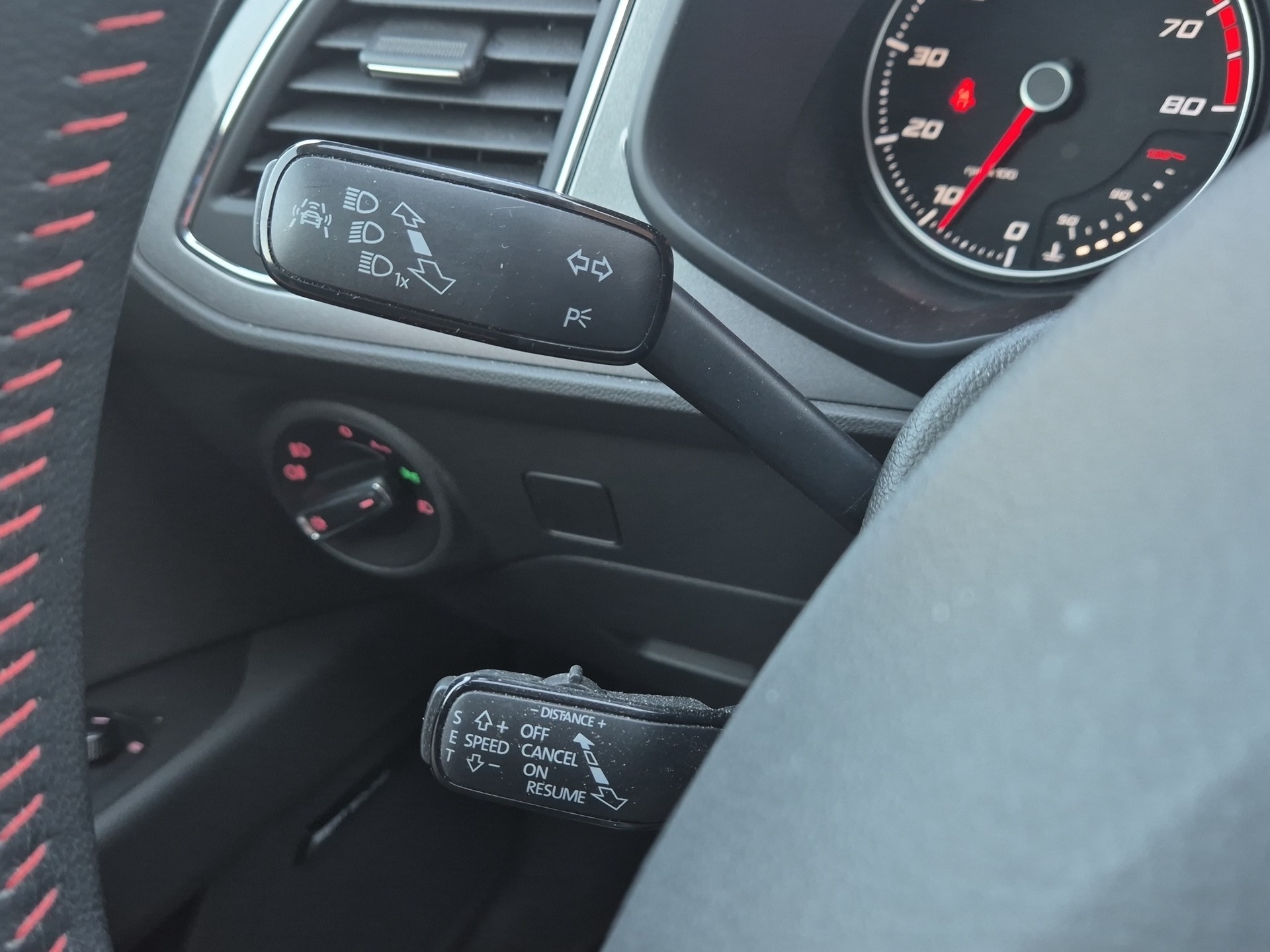 SEAT Leon 1.8 TSI FR DSG-image-24