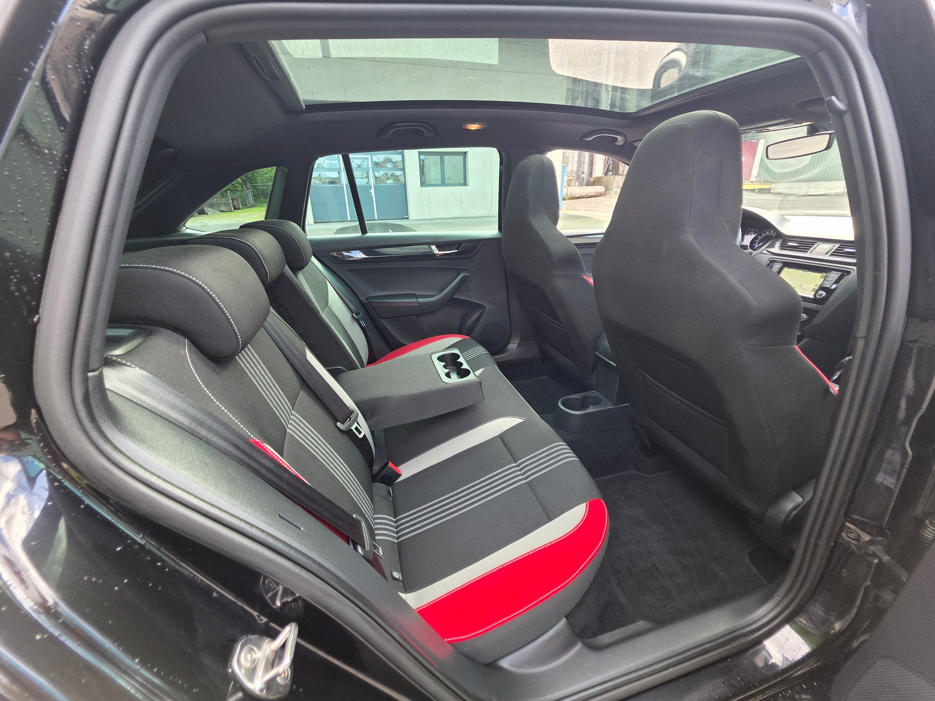 SKODA Rapid Spaceback 1.4 TSI Monte Carlo DSG-image-25