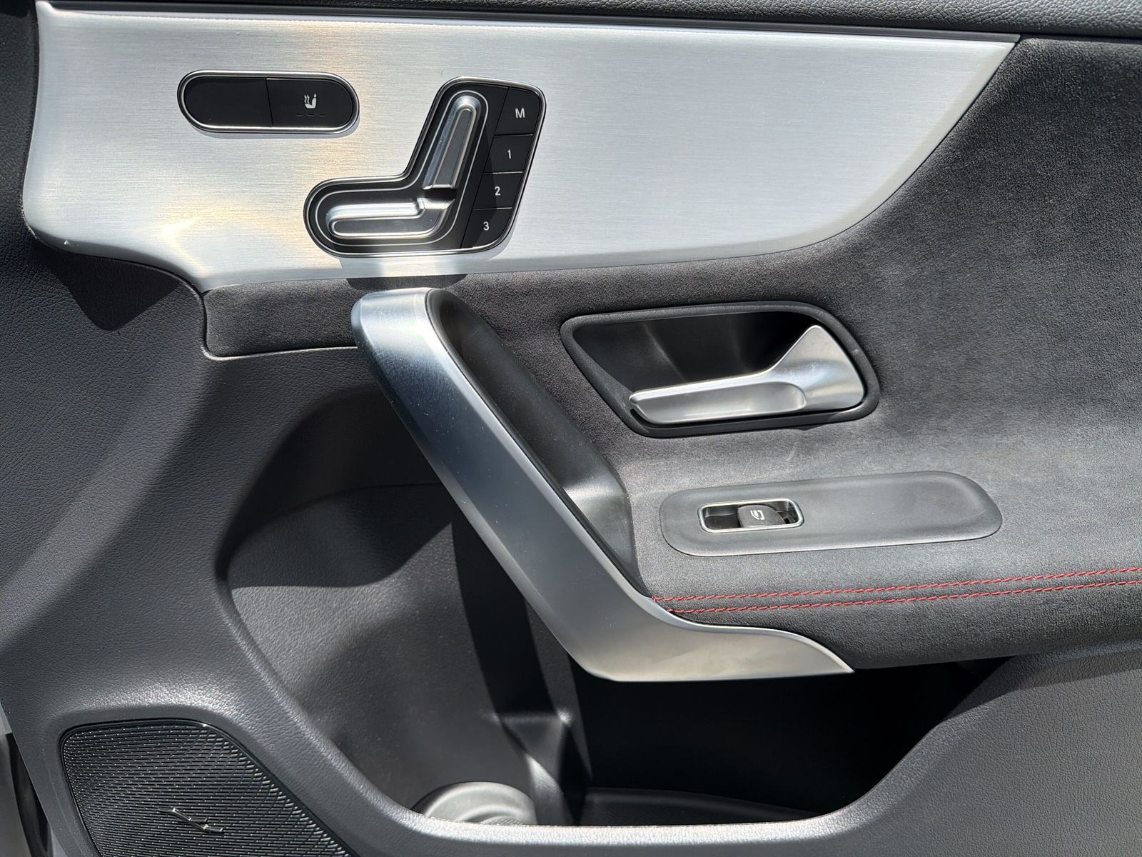 MERCEDES-BENZ A AMG 35 4Matic 8G-DCT-image-16