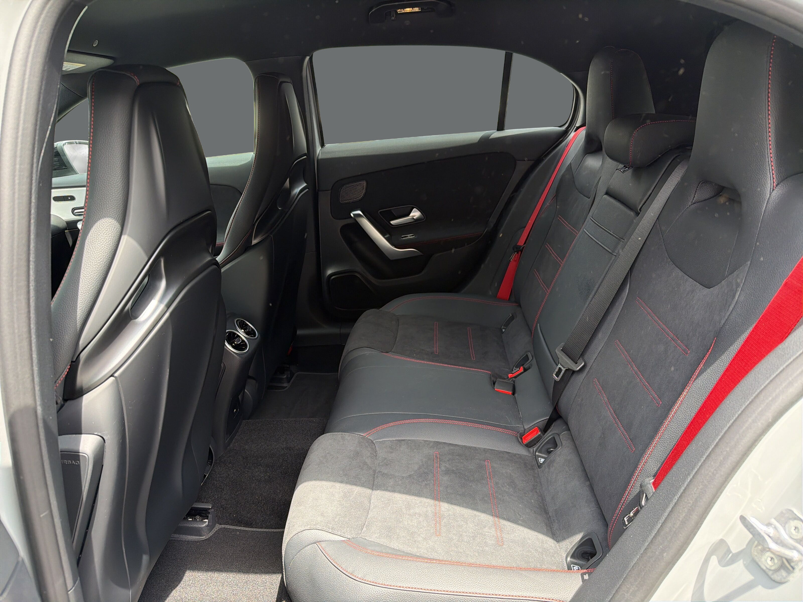 MERCEDES-BENZ A AMG 35 4Matic 8G-DCT-image-13