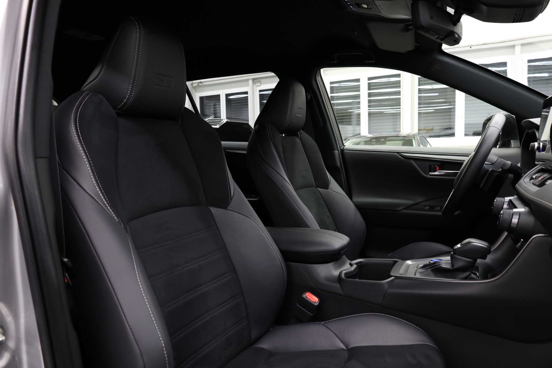 TOYOTA RAV-4 2.5 HEV GR Sport e-CVT 4WD-image-19