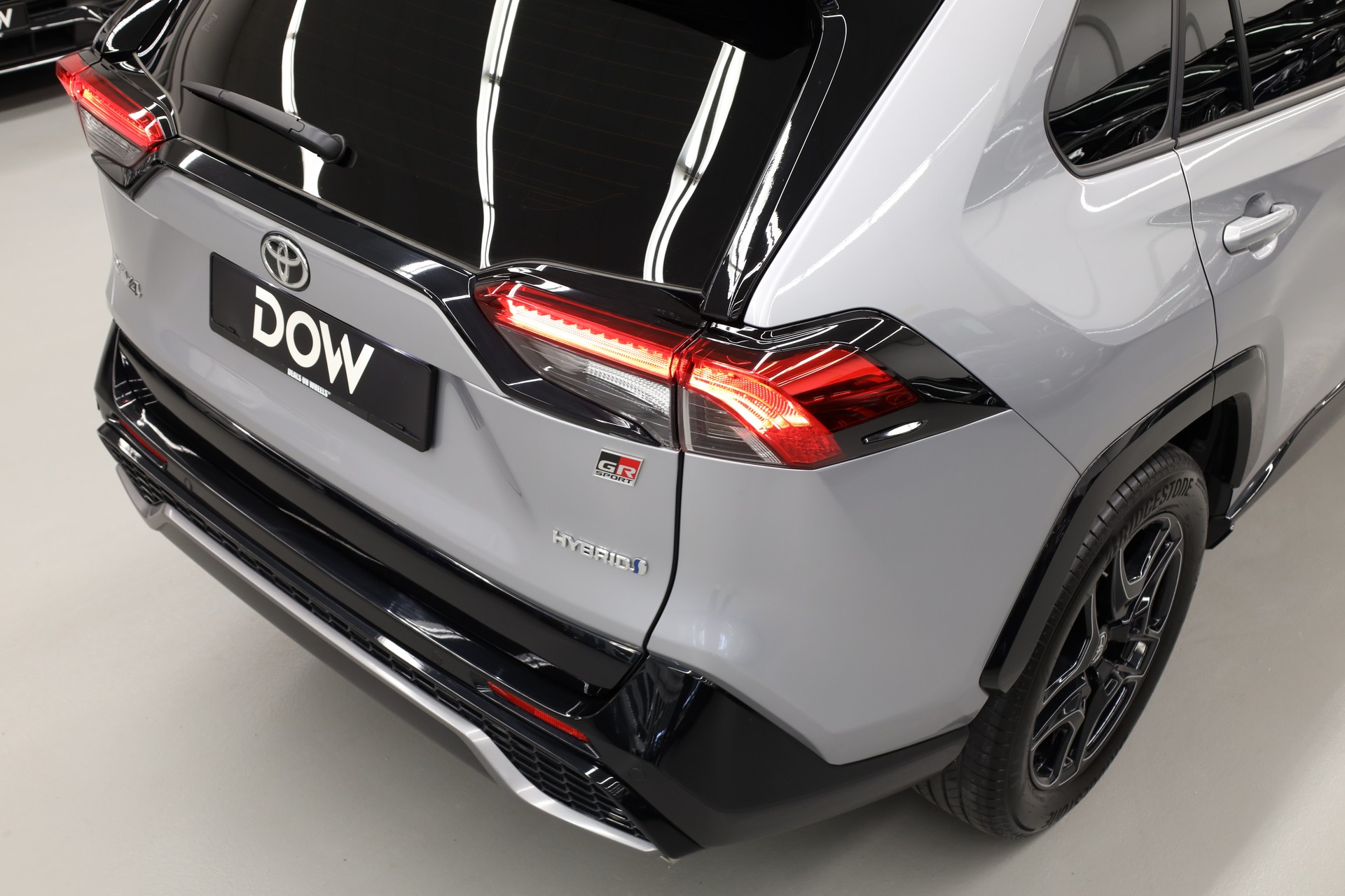 TOYOTA RAV-4 2.5 HEV GR Sport e-CVT 4WD-image-10
