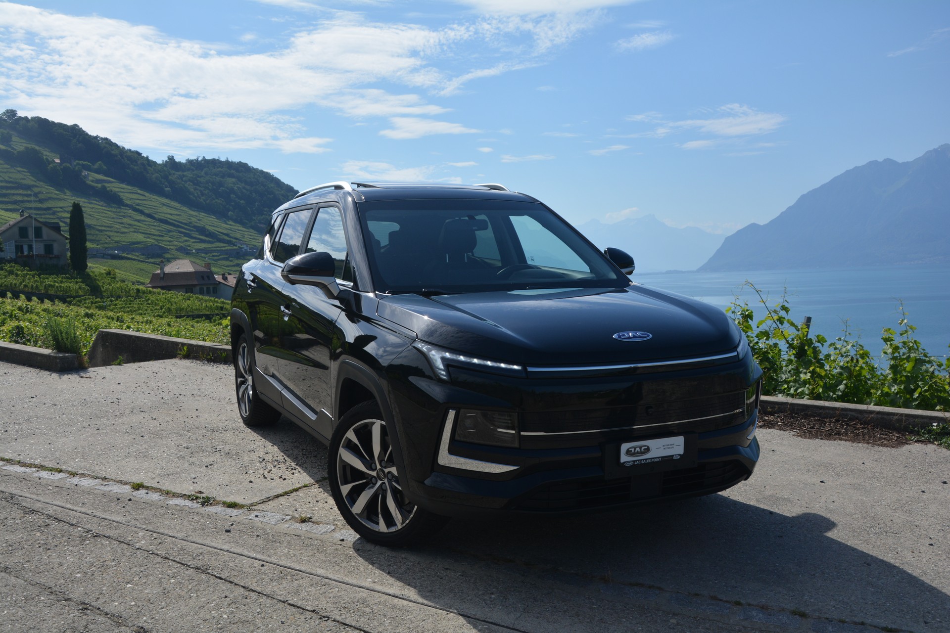JAC e-JS4-image-0