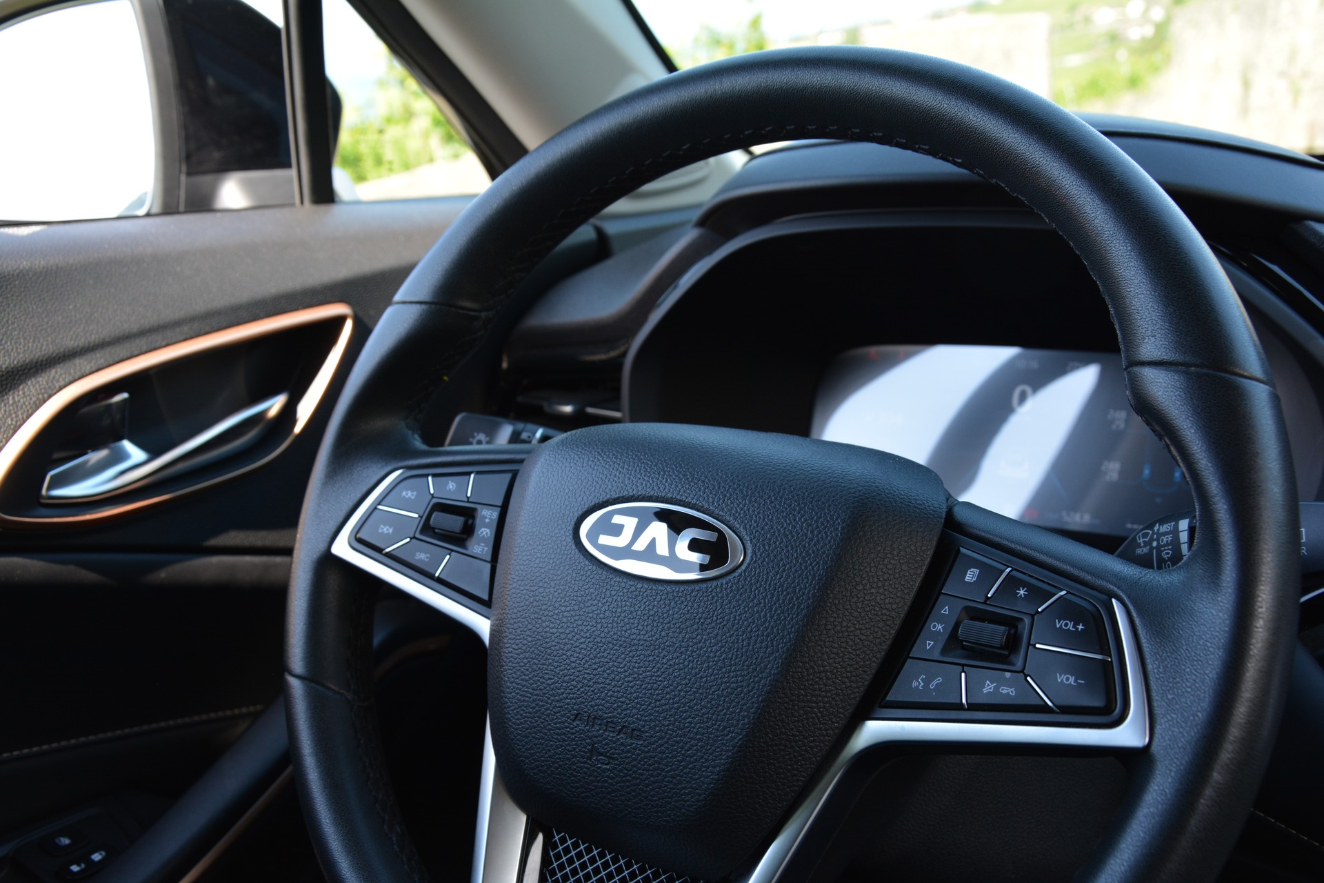 JAC e-JS4-image-15