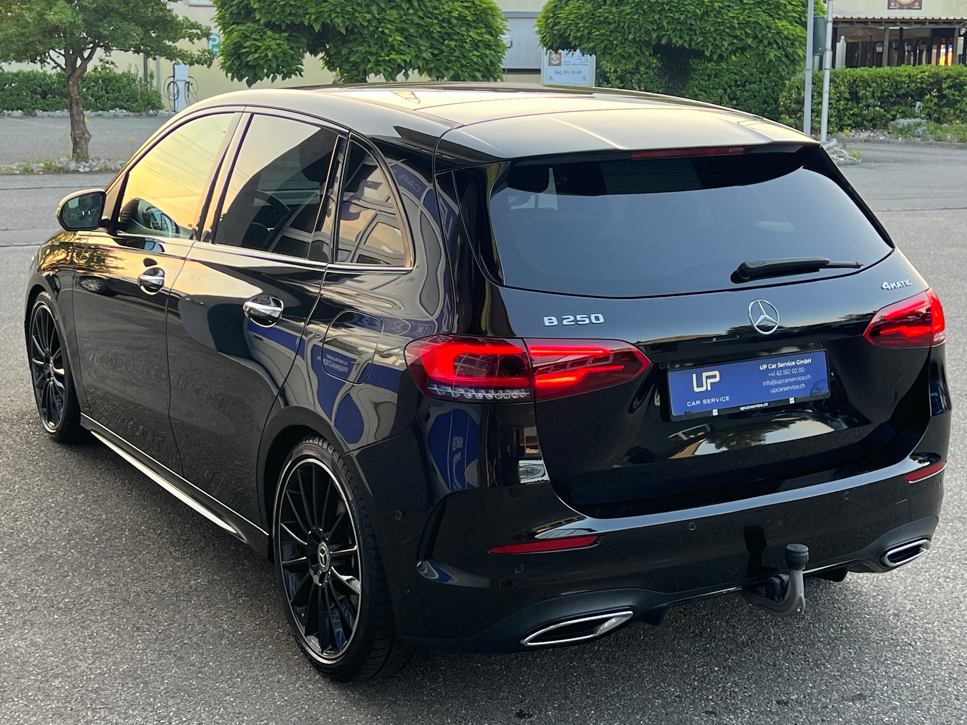 MERCEDES-BENZ B 250 4Matic AMG Line * MJ 2020 * Vollausstattung * AHK 1.8T *-image-6
