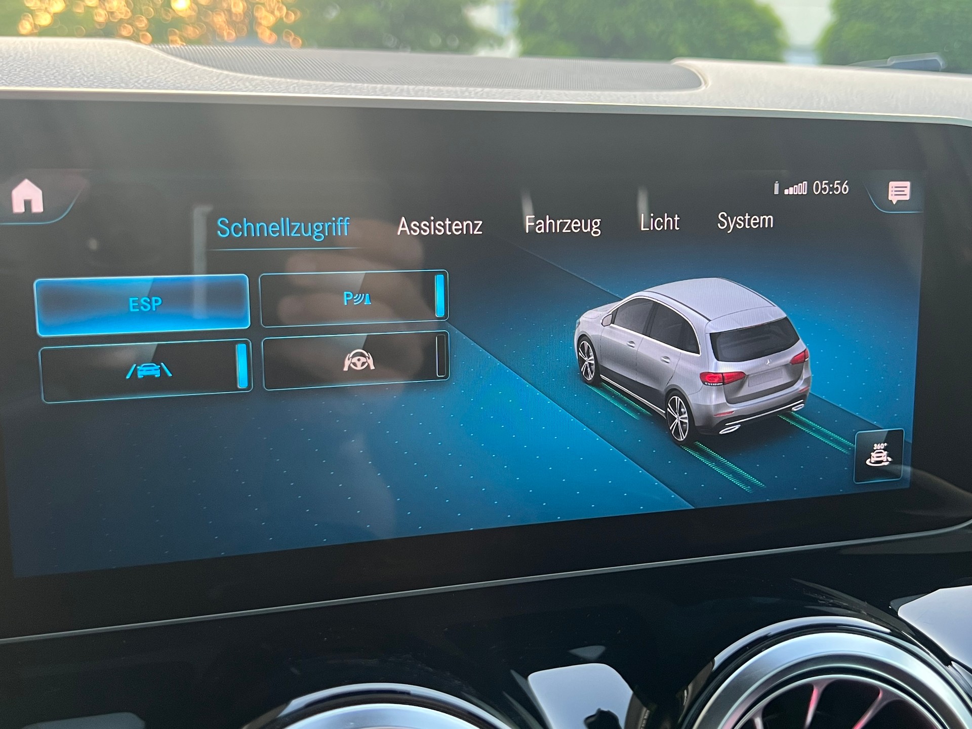 MERCEDES-BENZ B 250 4Matic AMG Line * MJ 2020 * Vollausstattung * AHK 1.8T *-image-21