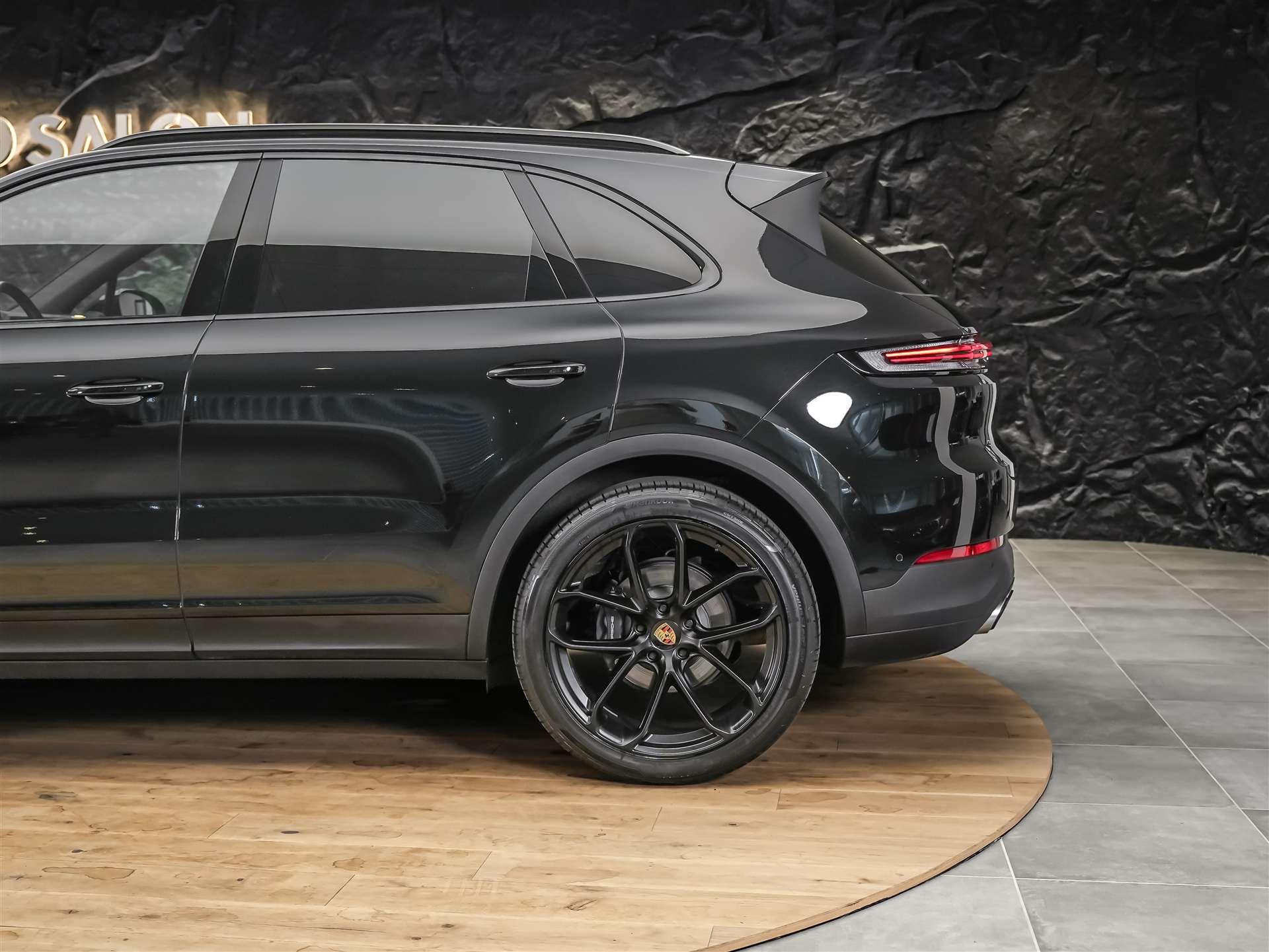PORSCHE Cayenne *22" Felgen*Abstandsregler*Panorama*Softclose*Soundsystem BOSE*-image-18