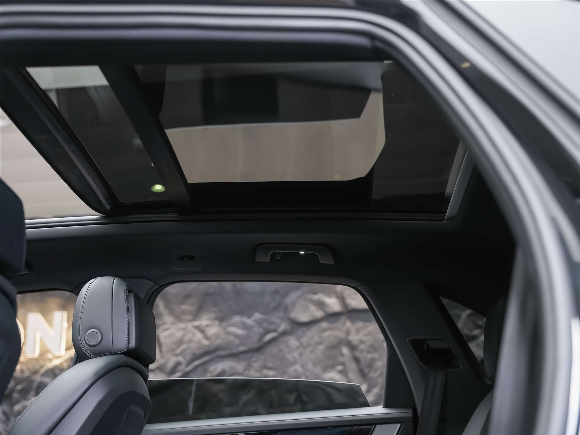 PORSCHE Cayenne *22" Felgen*Abstandsregler*Panorama*Softclose*Soundsystem BOSE*-image-12