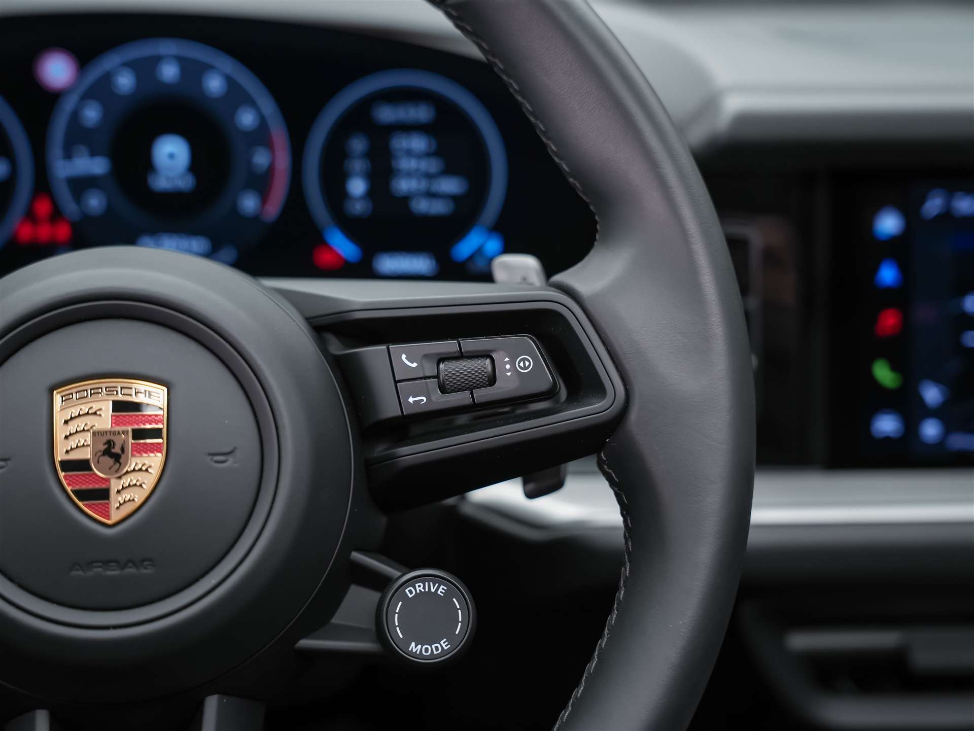 PORSCHE Cayenne *22" Felgen*Abstandsregler*Panorama*Softclose*Soundsystem BOSE*-image-31