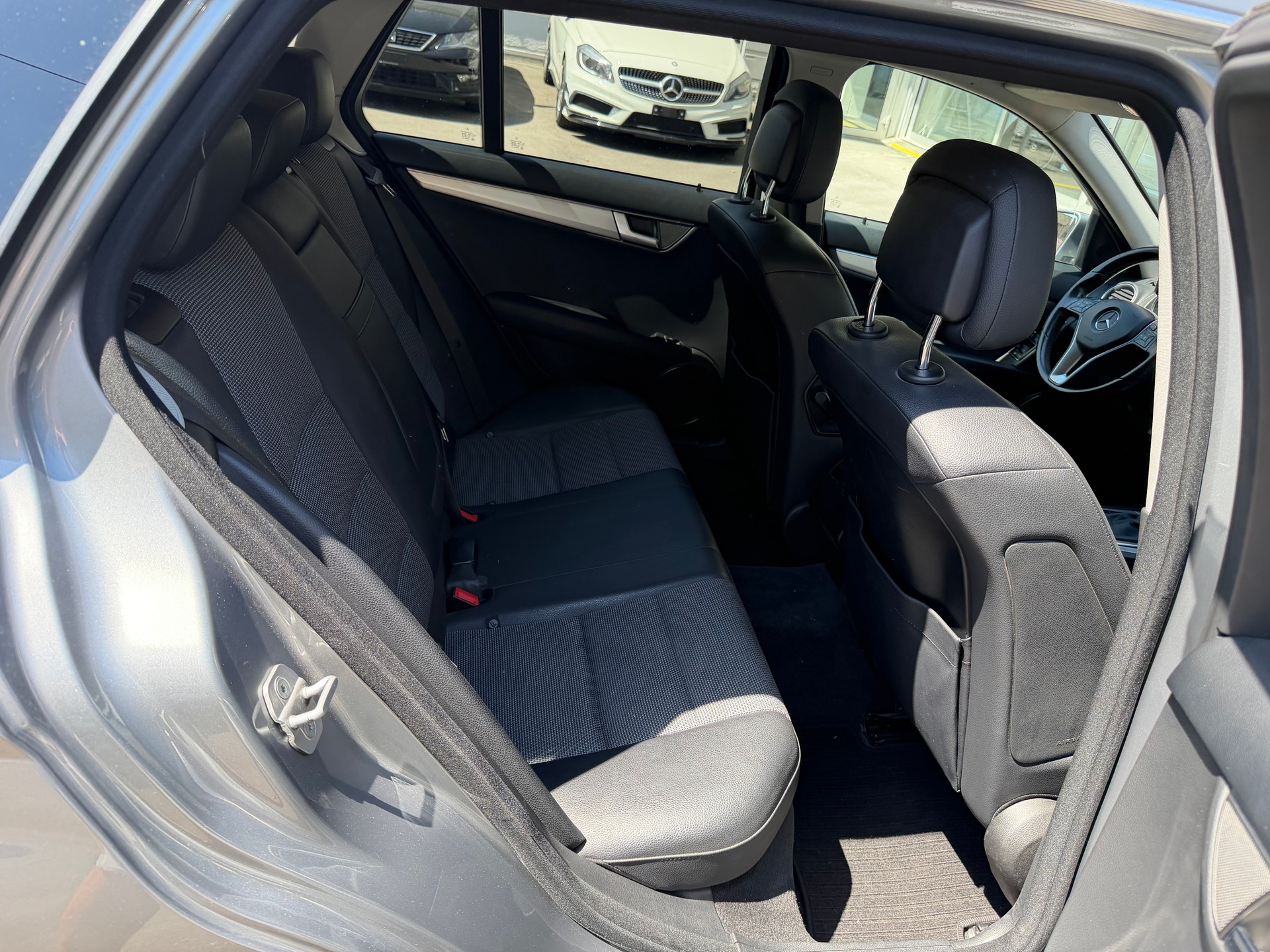 MERCEDES-BENZ C 250 CDI 4Matic 7G-Tronic-image-17