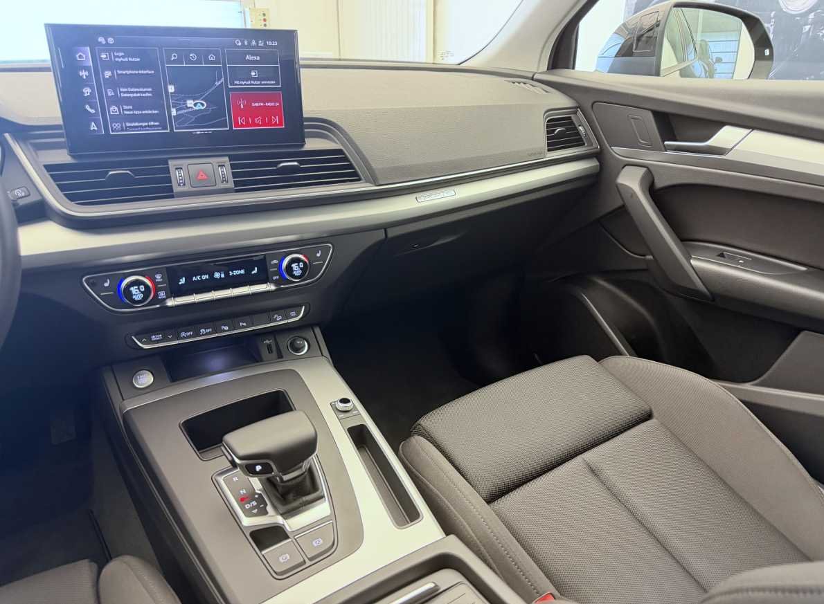 AUDI Q5 40 TDI quattro S-tronic-image-4