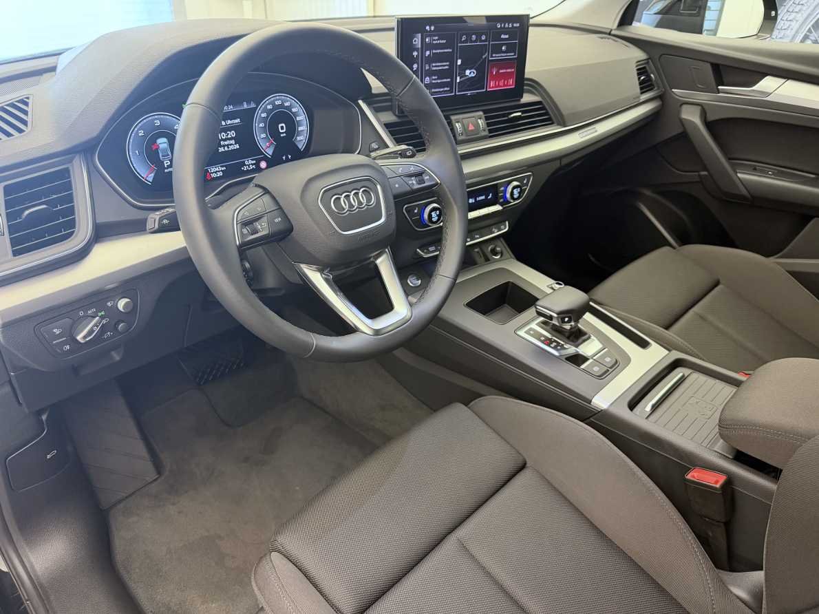 AUDI Q5 40 TDI quattro S-tronic-image-2