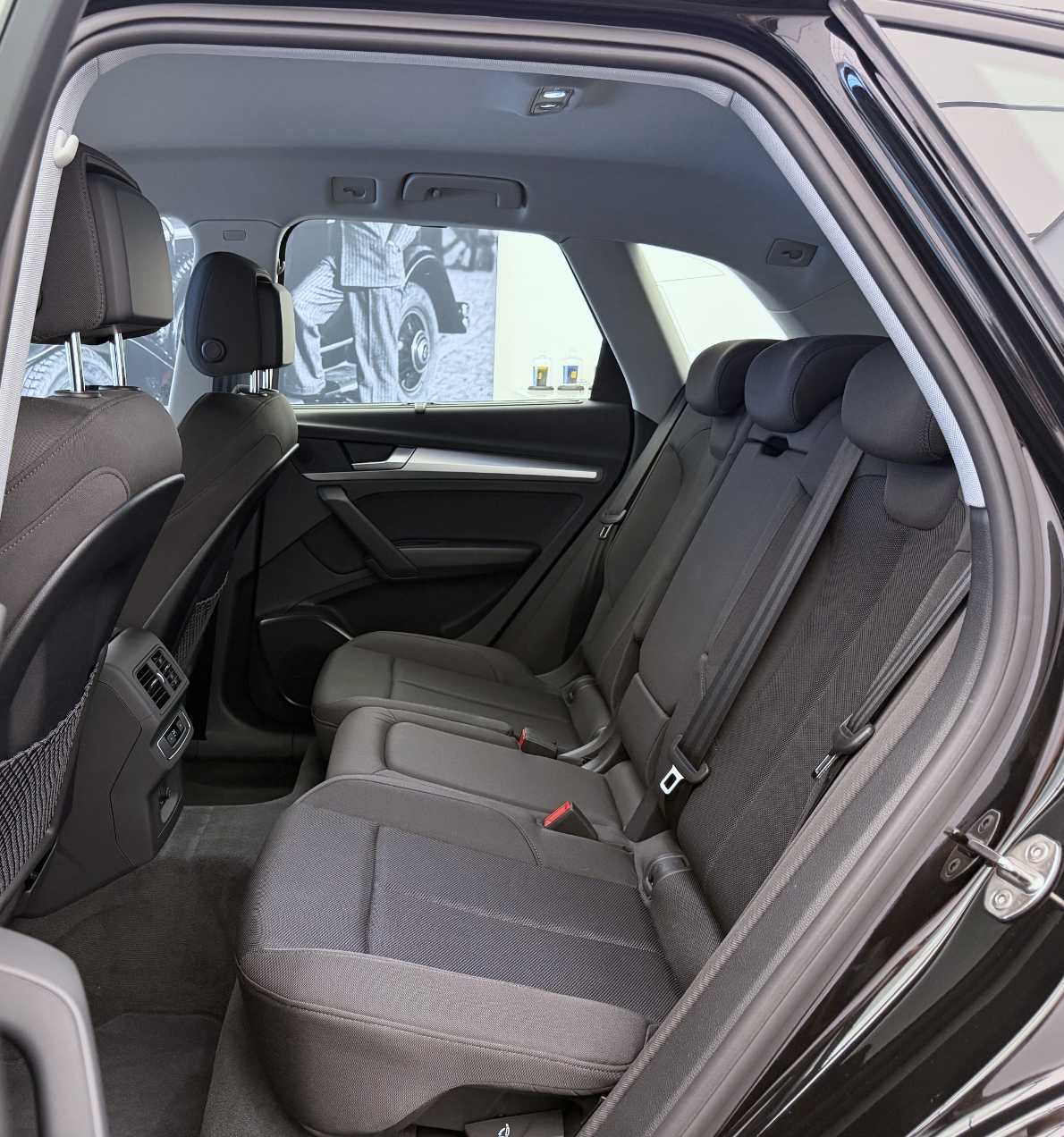 AUDI Q5 40 TDI quattro S-tronic-image-5