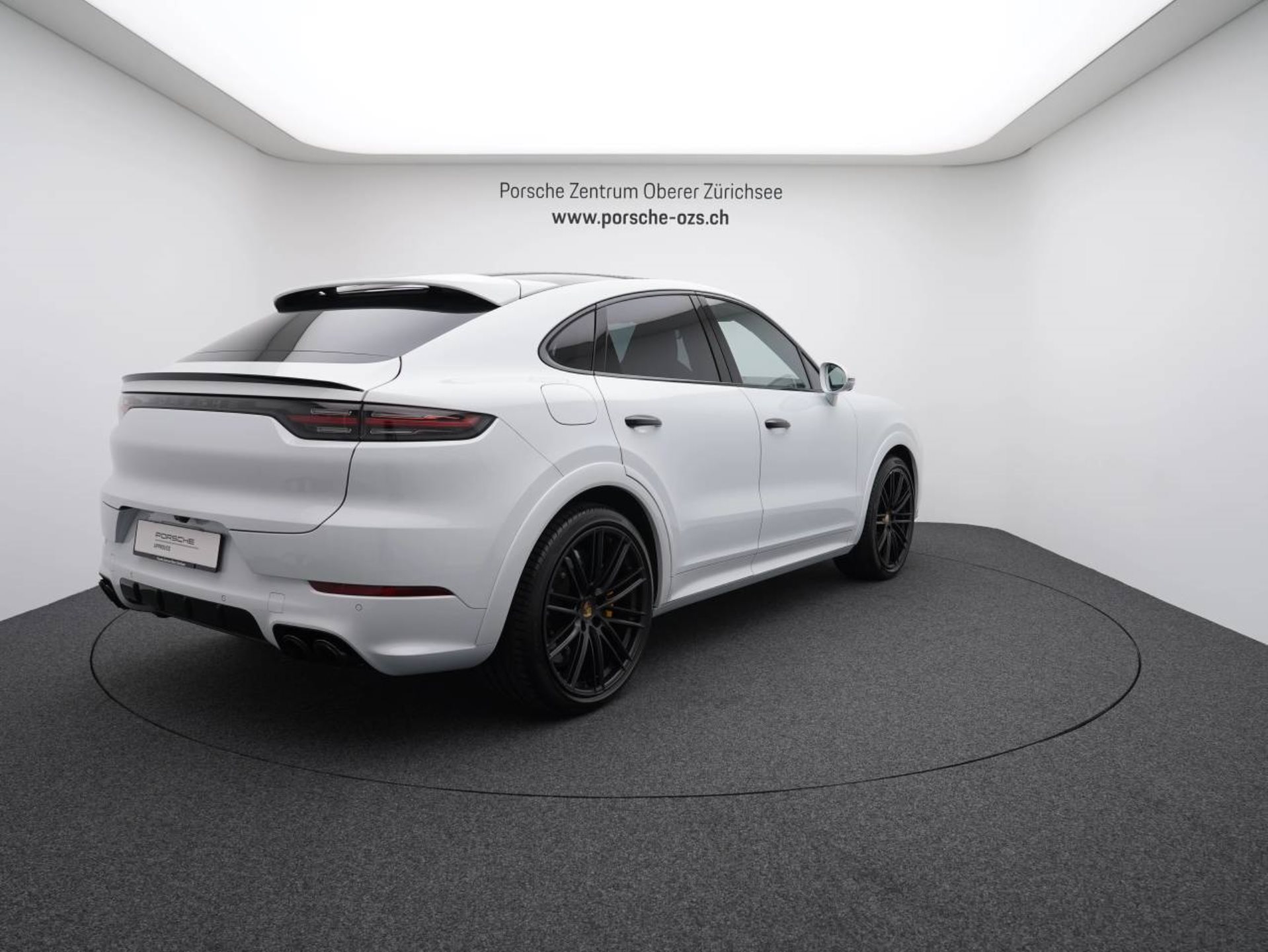 PORSCHE Cayenne Turbo S E-Hybrid Coupé-image-6