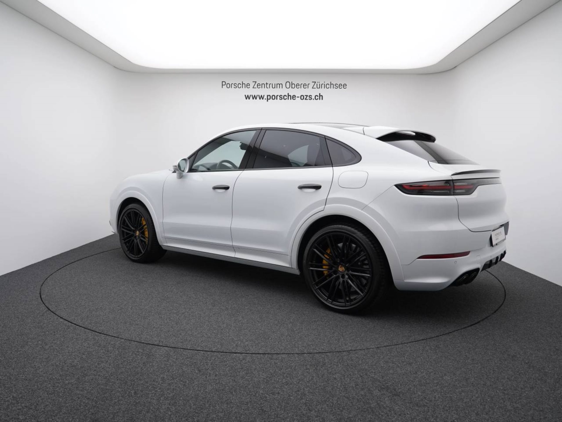 PORSCHE Cayenne Turbo S E-Hybrid Coupé-image-2