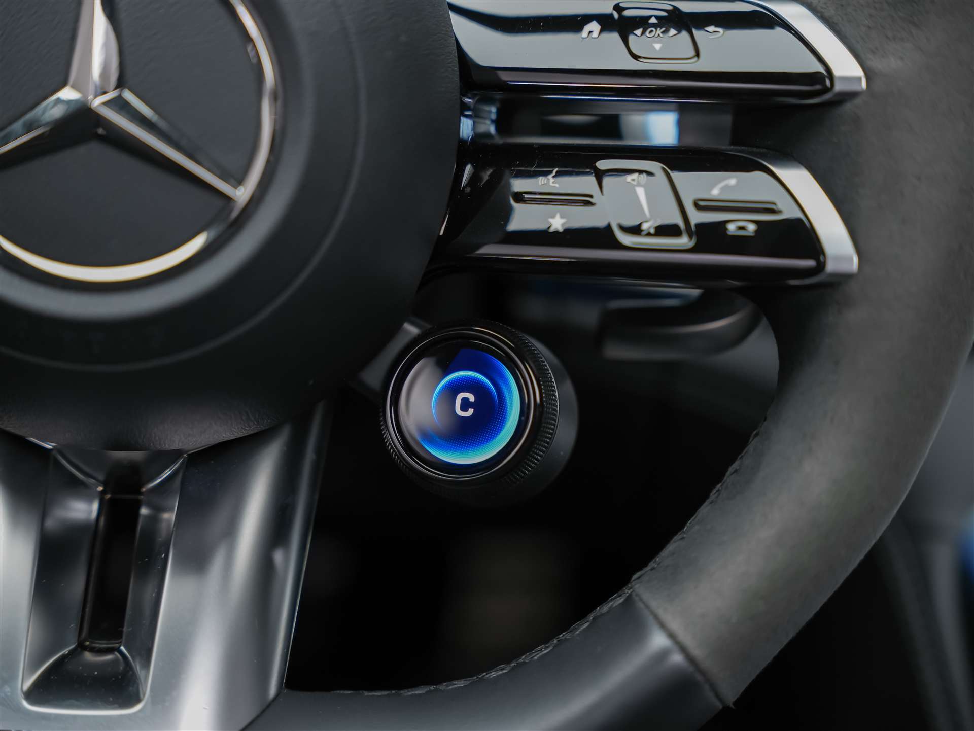 MERCEDES-BENZ AMG GT 4 63 S 4Matic+ *22" Felgen*Massage*Panorama*-image-33