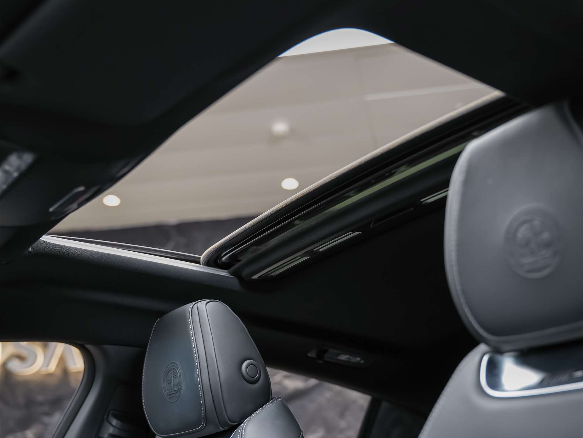MERCEDES-BENZ AMG GT 4 63 S 4Matic+ *22" Felgen*Massage*Panorama*-image-12