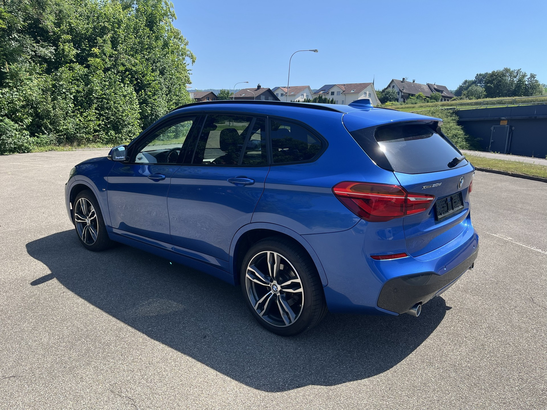 BMW 20d xDrive-image-1