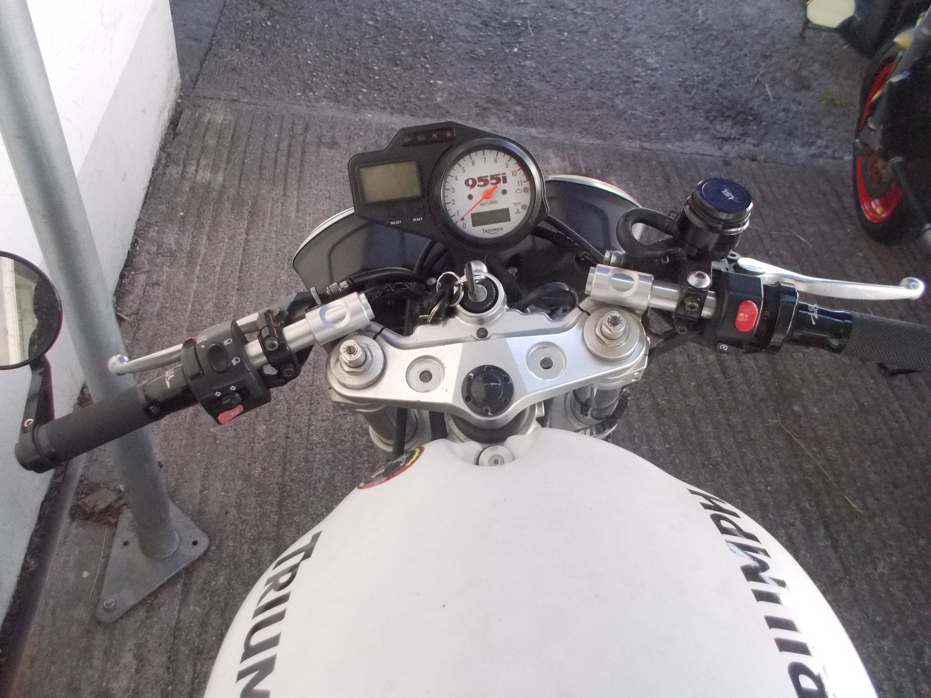 TRIUMPH Speed Triple 955i-image-2