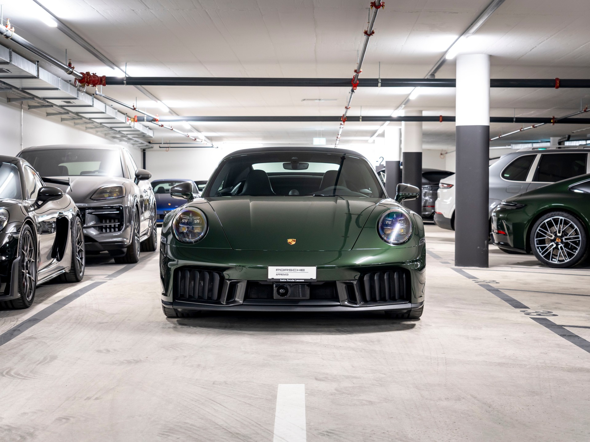 PORSCHE 911 Carrera 4 Cabriolet GTS PDK-showroom-element-3