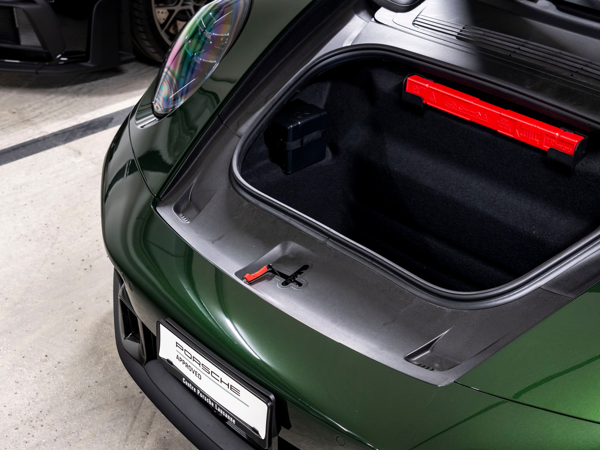 PORSCHE 911 Carrera 4 Cabriolet GTS PDK-image-10