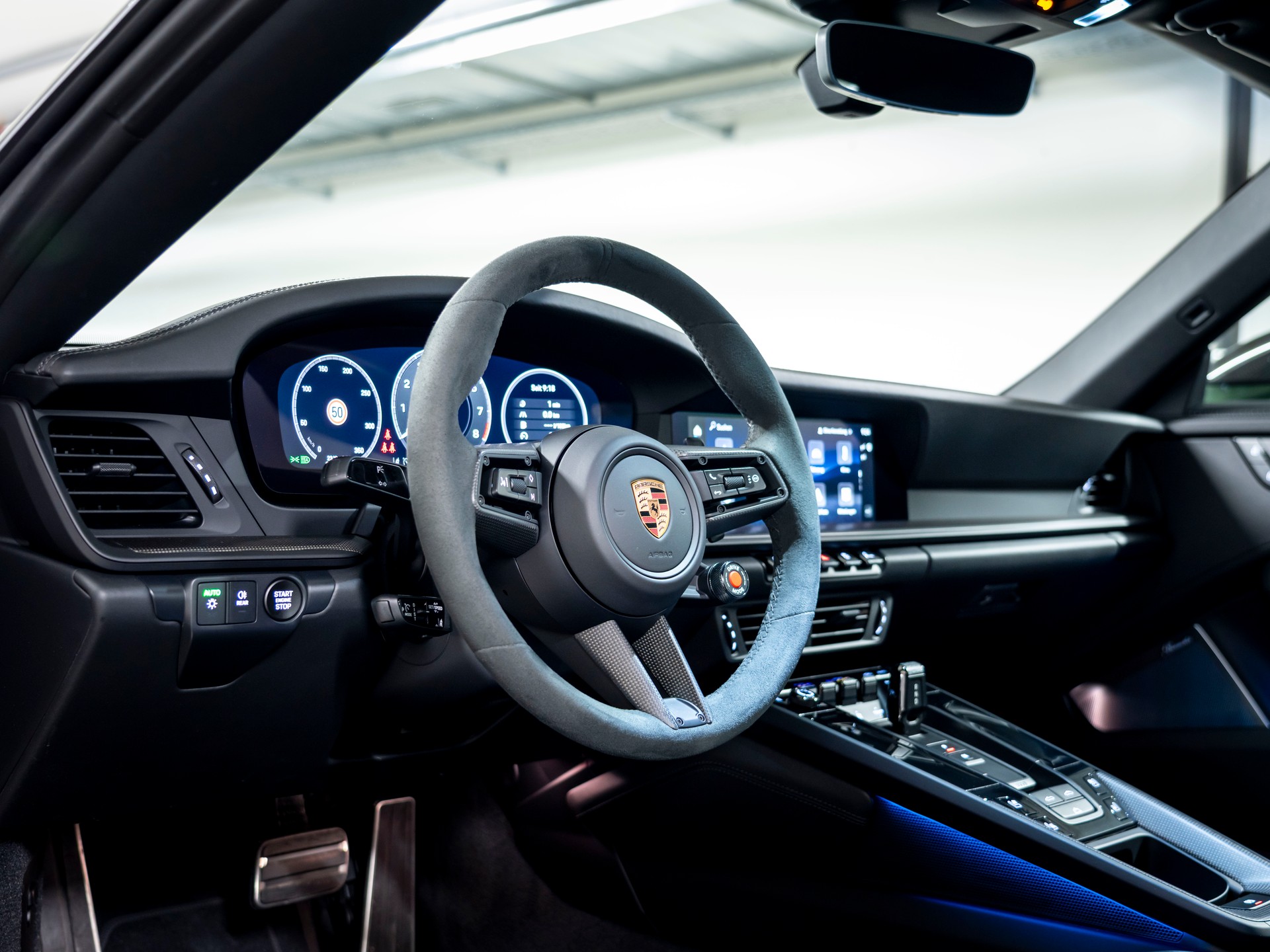PORSCHE 911 Carrera 4 Cabriolet GTS PDK-image-15