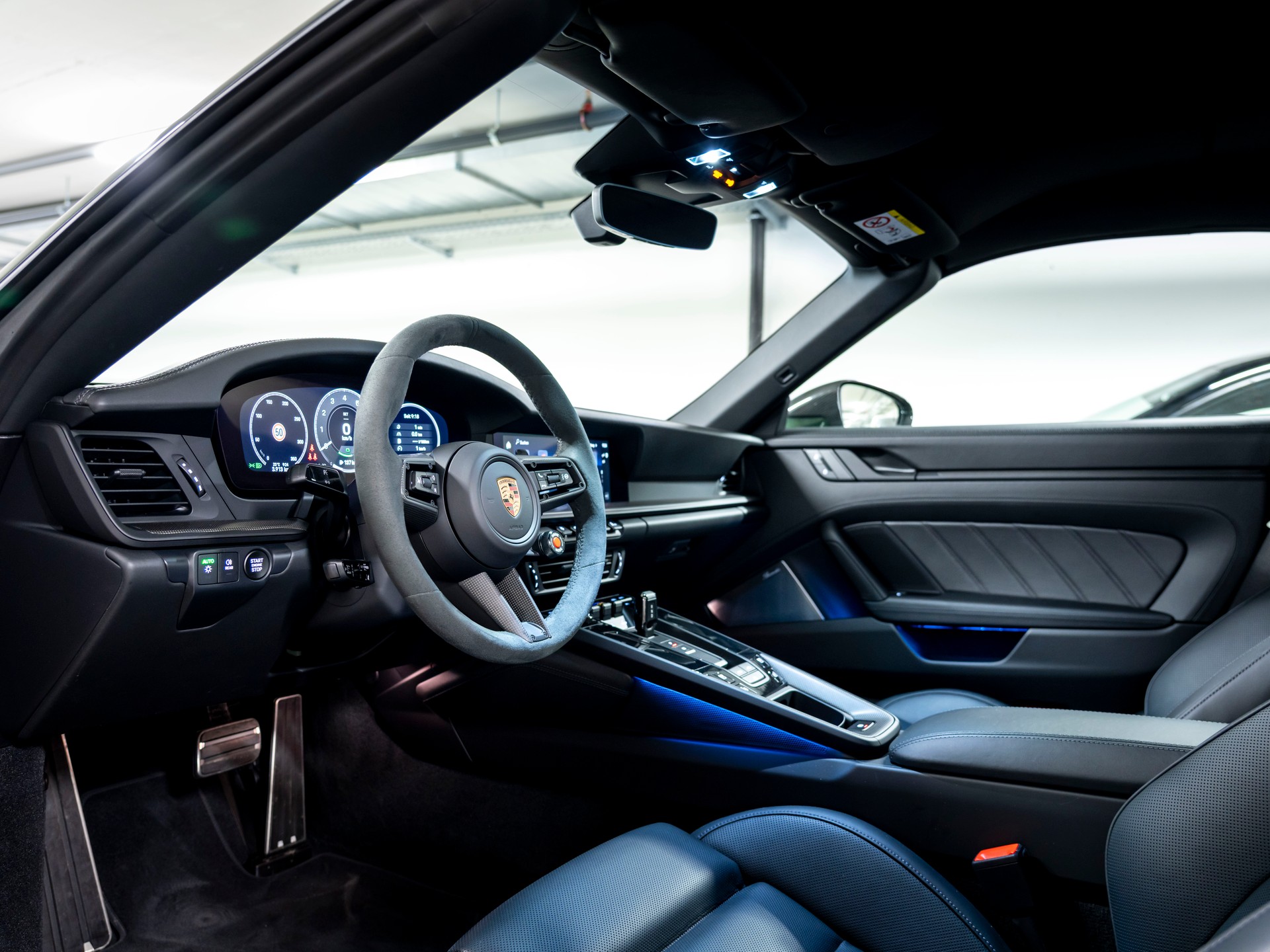 PORSCHE 911 Carrera 4 Cabriolet GTS PDK-image-14