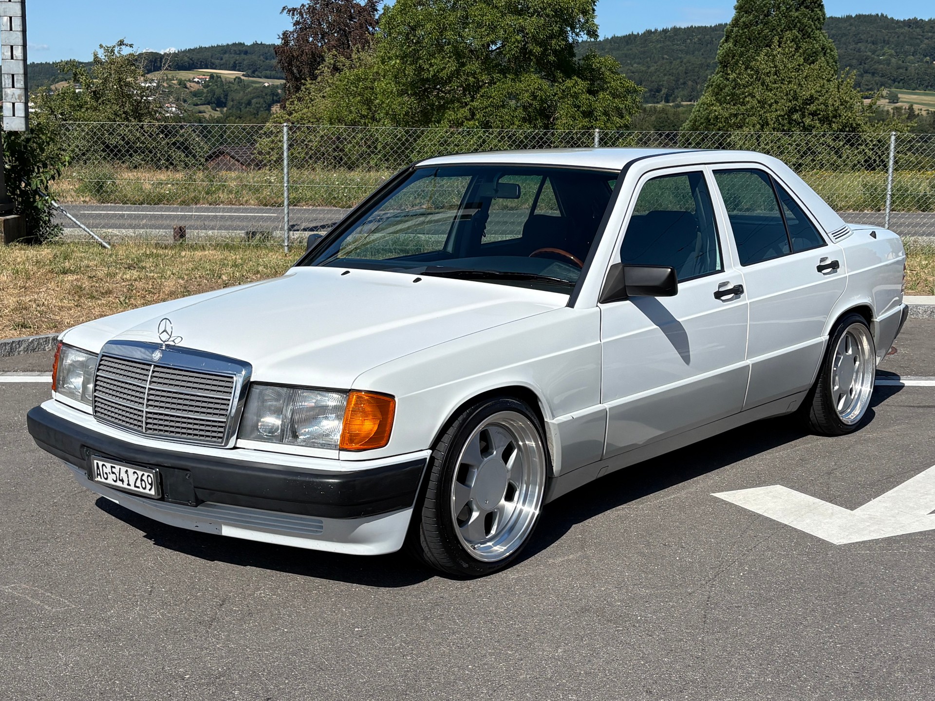 MERCEDES-BENZ 190 E 2.3-image-2