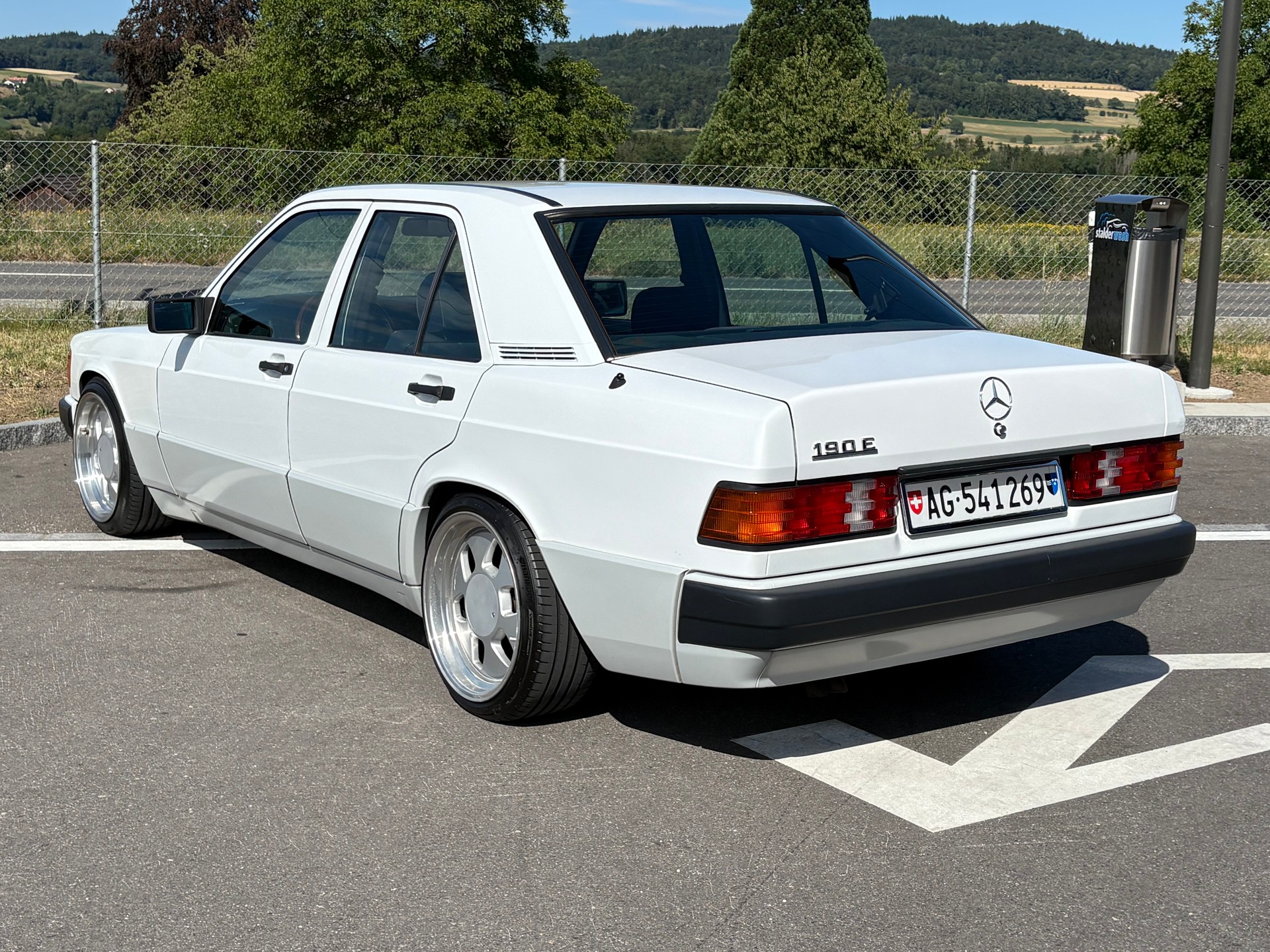 MERCEDES-BENZ 190 E 2.3-image-3