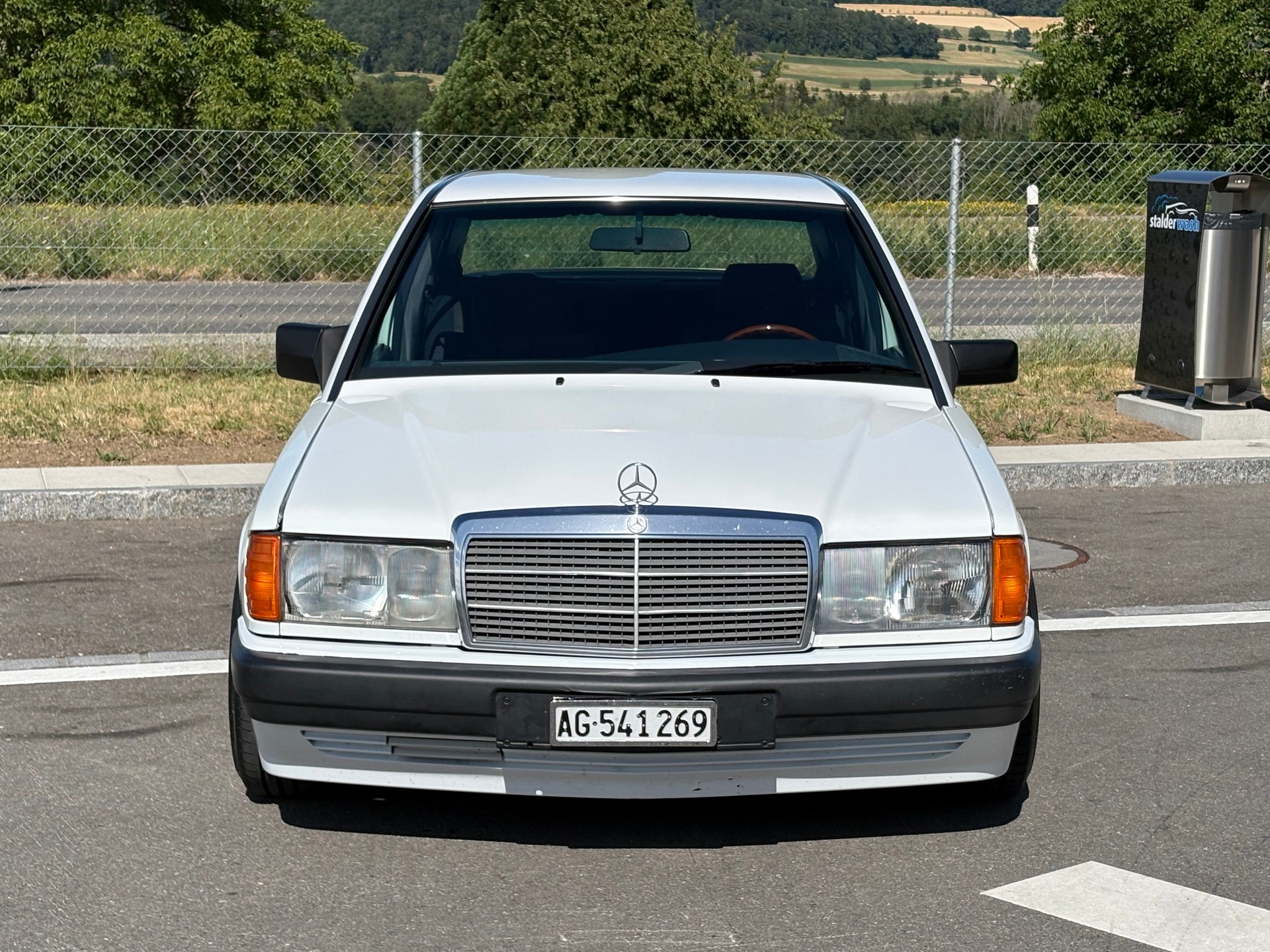 MERCEDES-BENZ 190 E 2.3-image-4