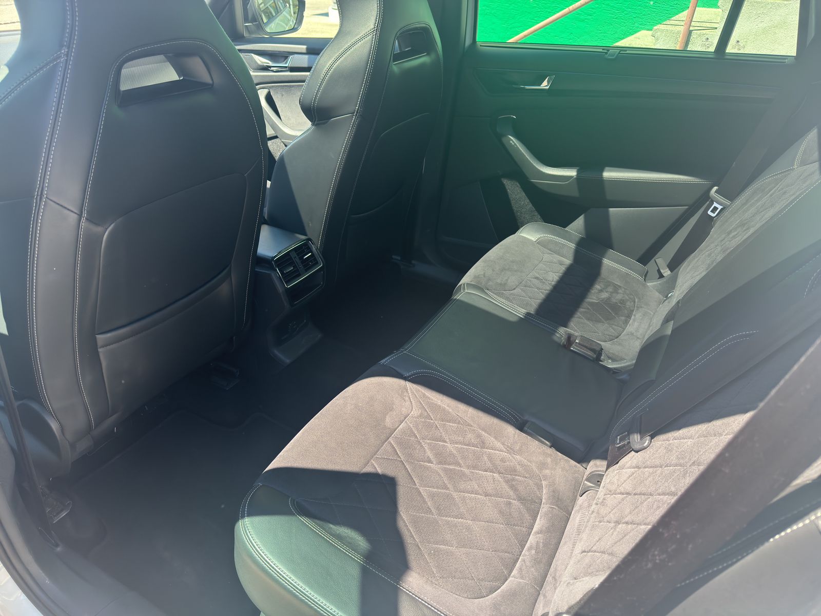 SKODA Kodiaq 2.0 TSI 4x4 Sport Line-image-7