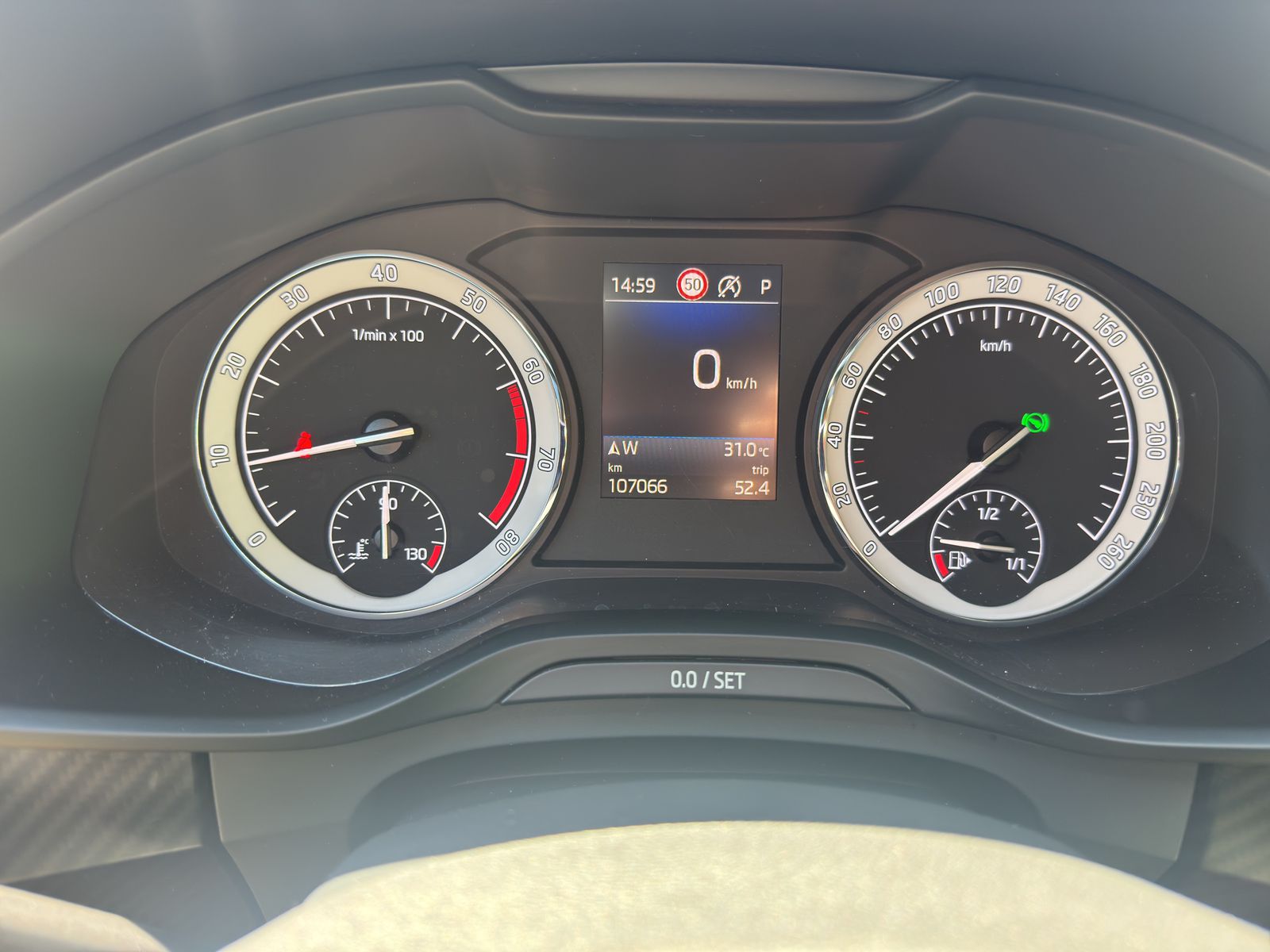 SKODA Kodiaq 2.0 TSI 4x4 Sport Line-image-4