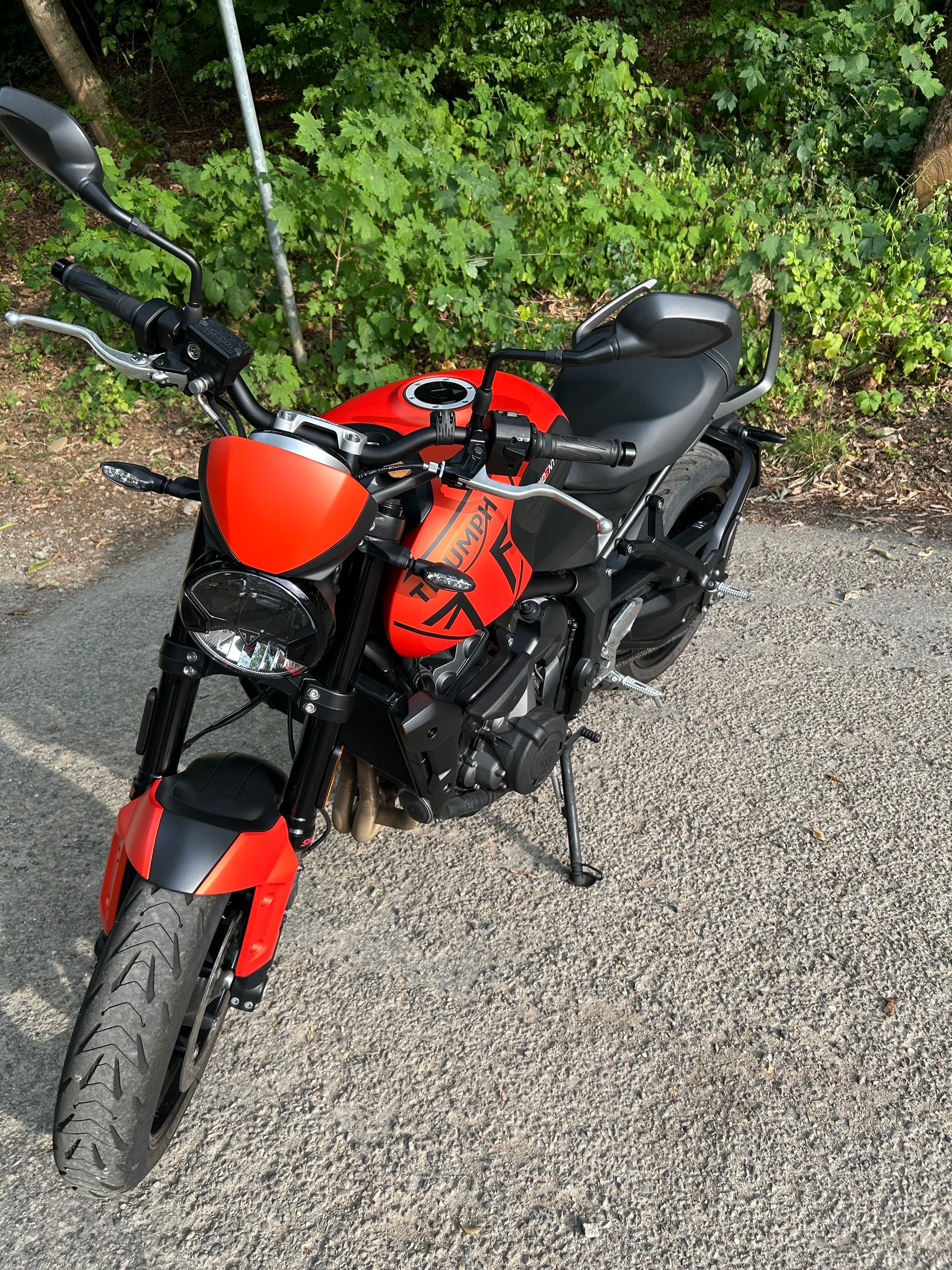 TRIUMPH Trident-image-3