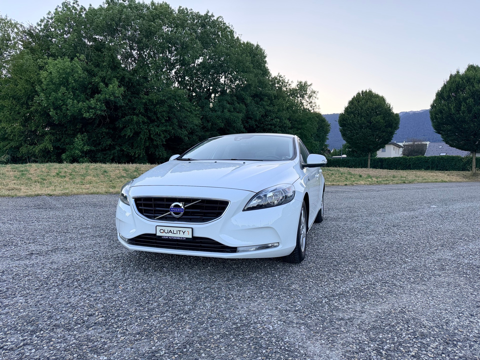 VOLVO V40 D2 Momentum-image-8